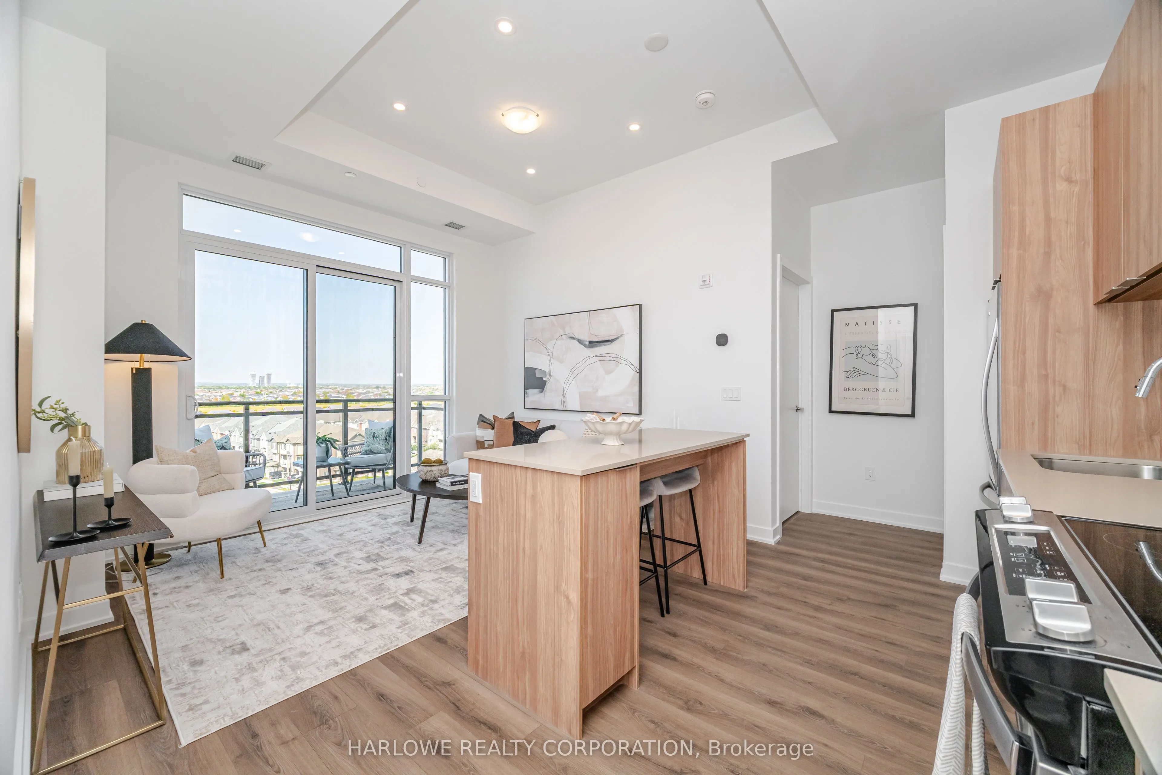 770 Whitlock Avenue, #806