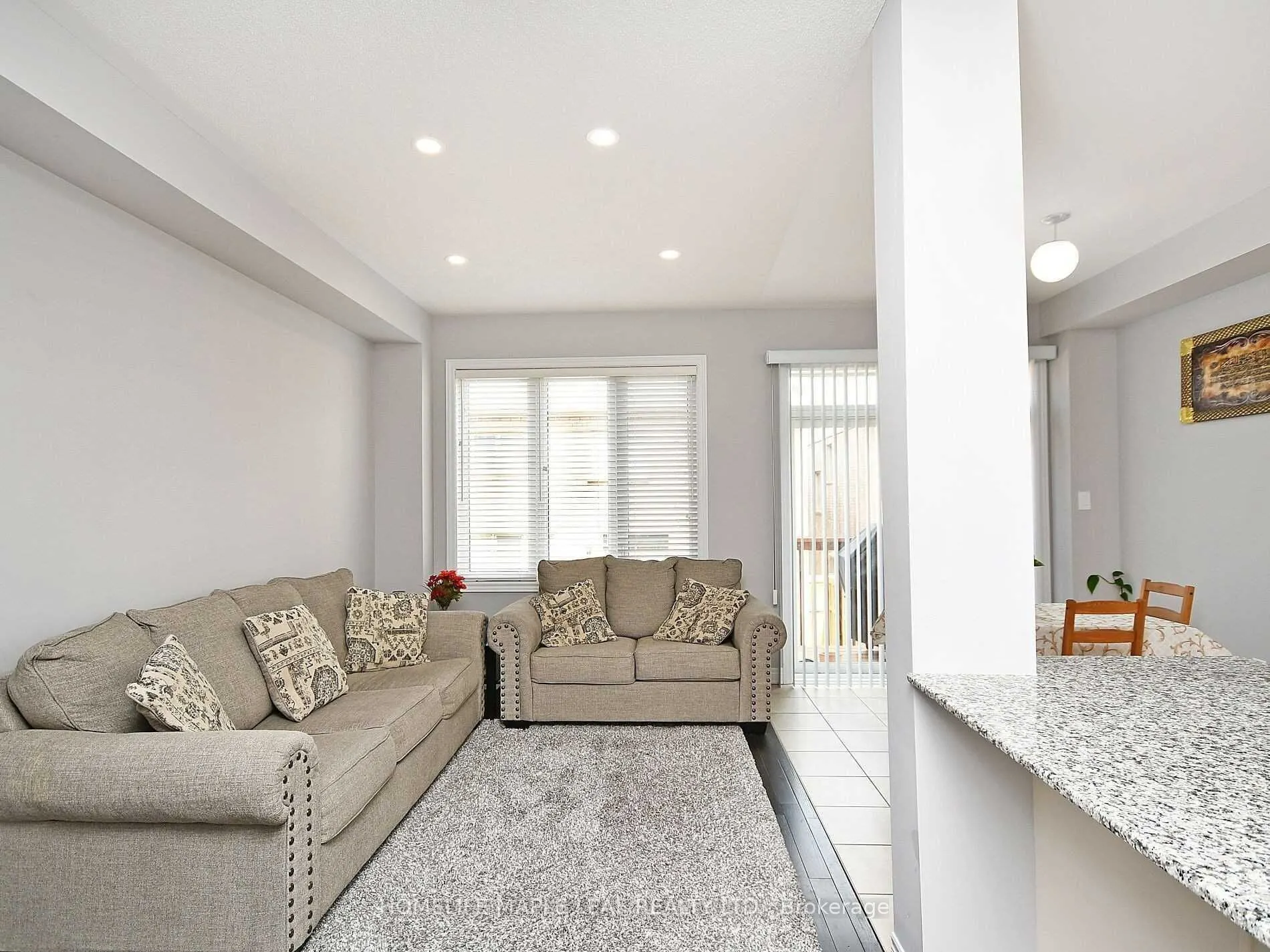 76 Rockman Crescent
