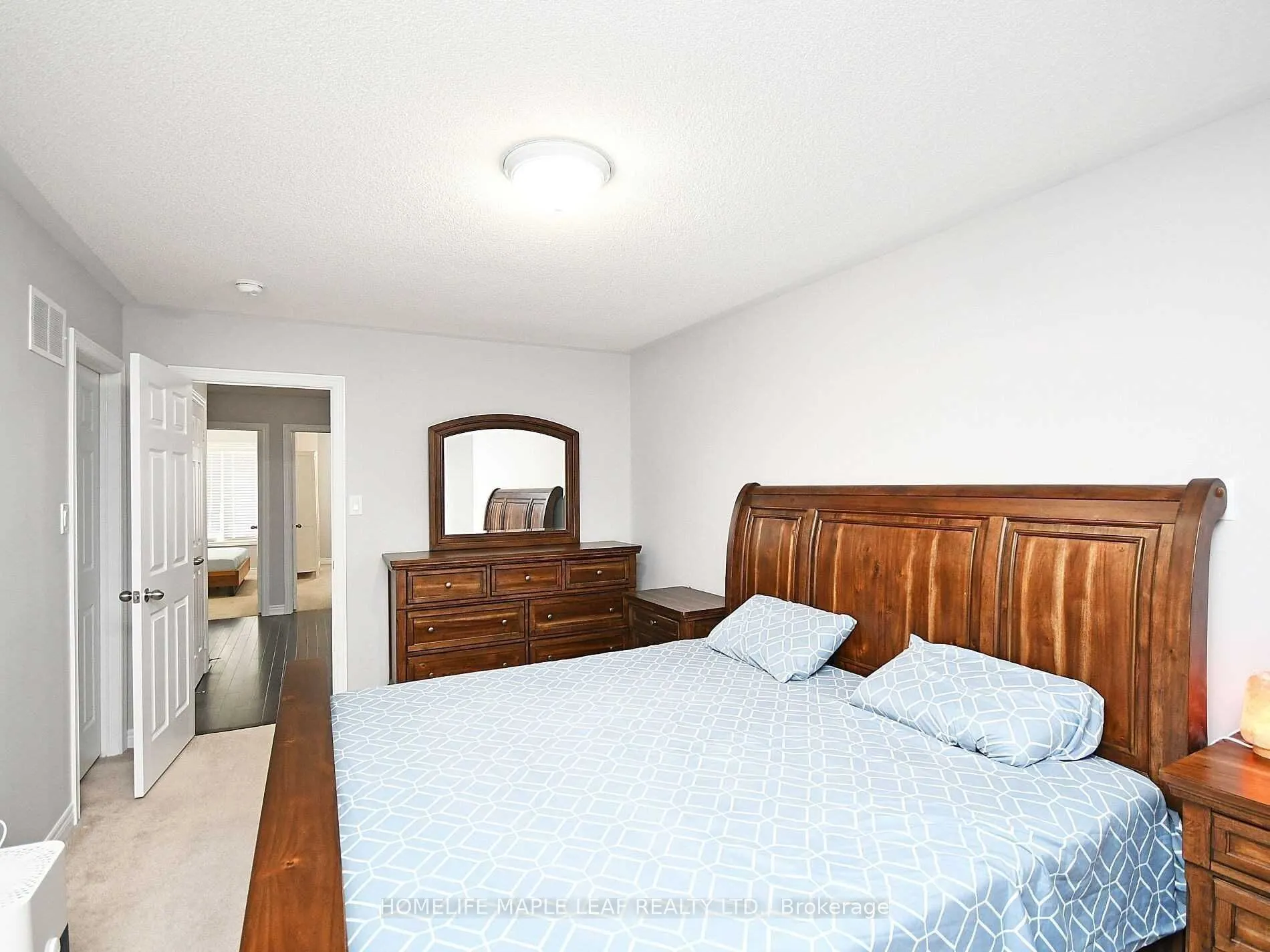 76 Rockman Crescent