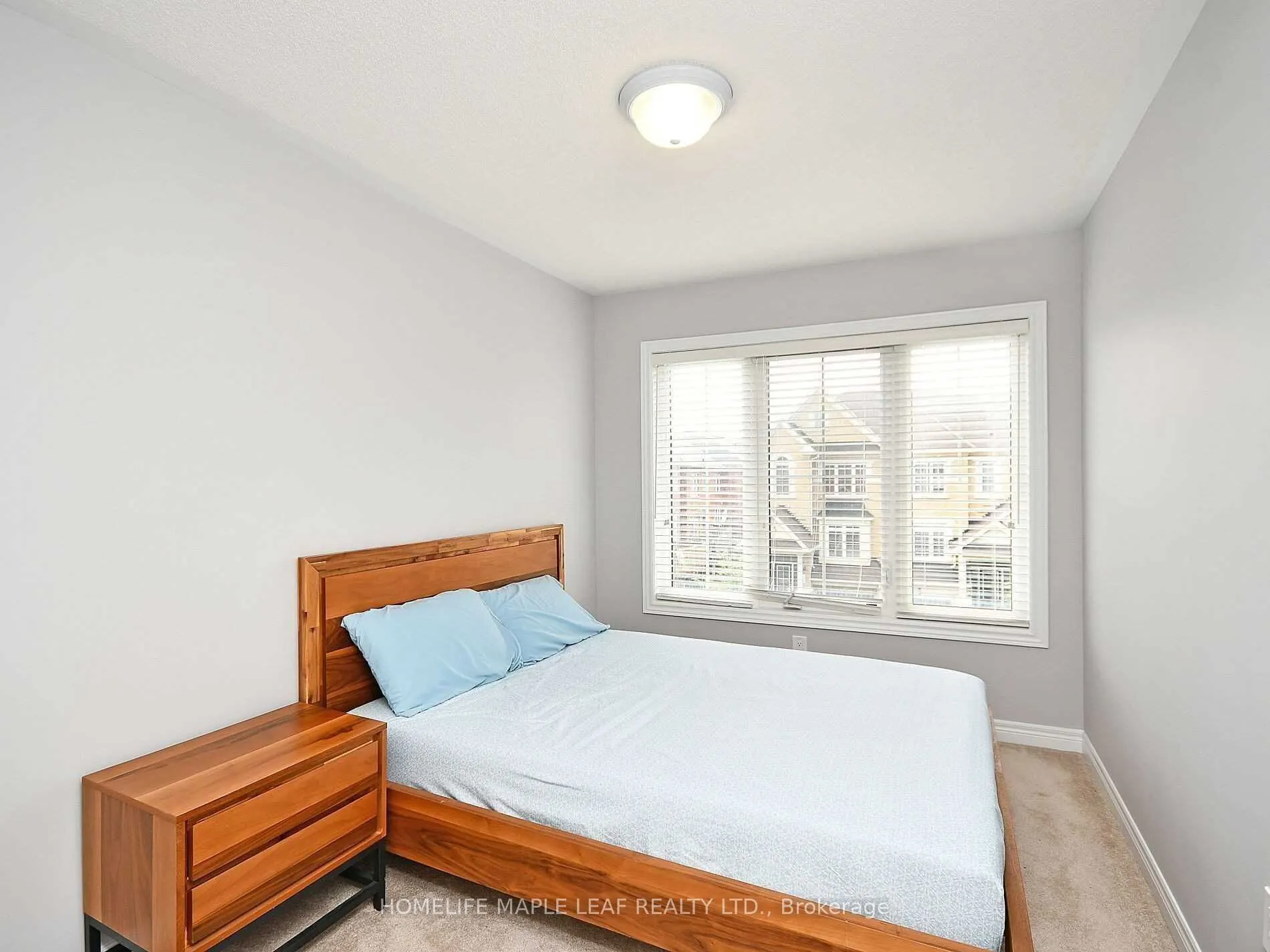 76 Rockman Crescent