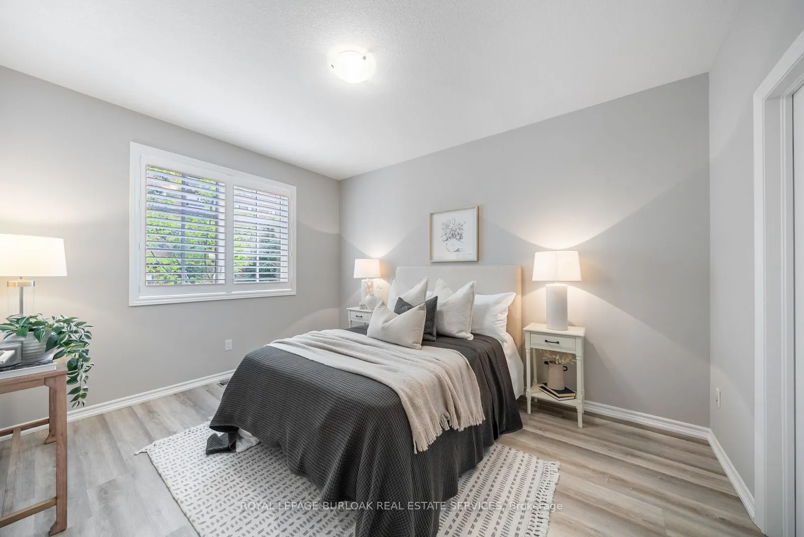 2362 New Street, #8
