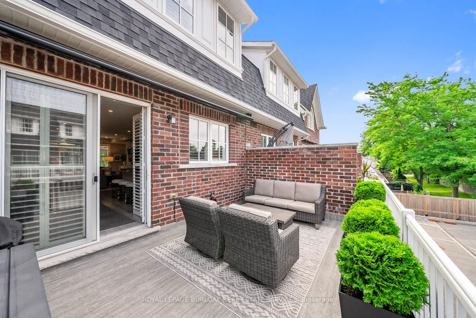 2362 New Street, #8