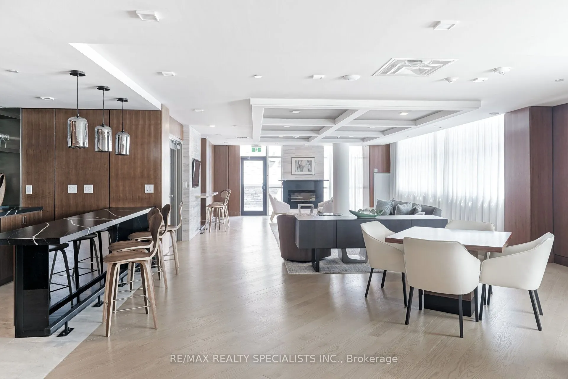 1575 Lakeshore Road W, #258