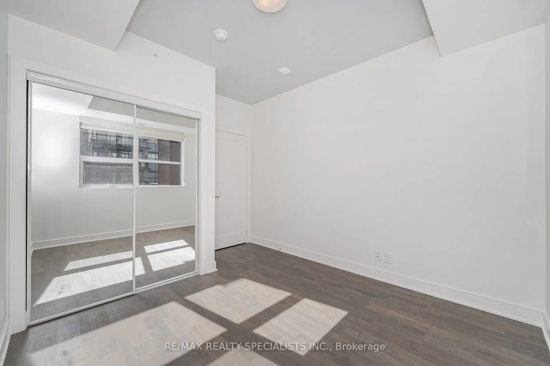 1575 Lakeshore Road W, #258