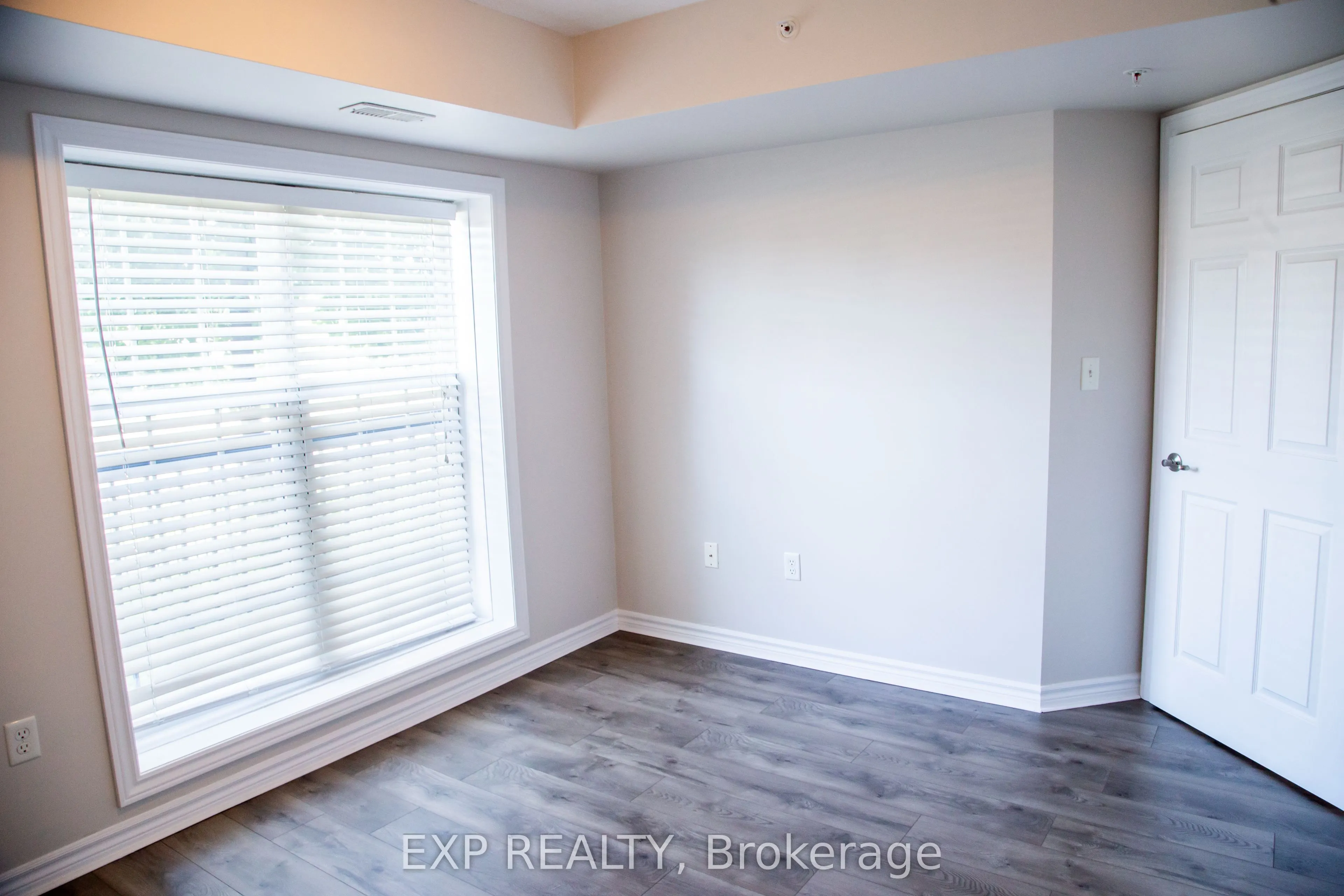 1380 Main Street E, #101