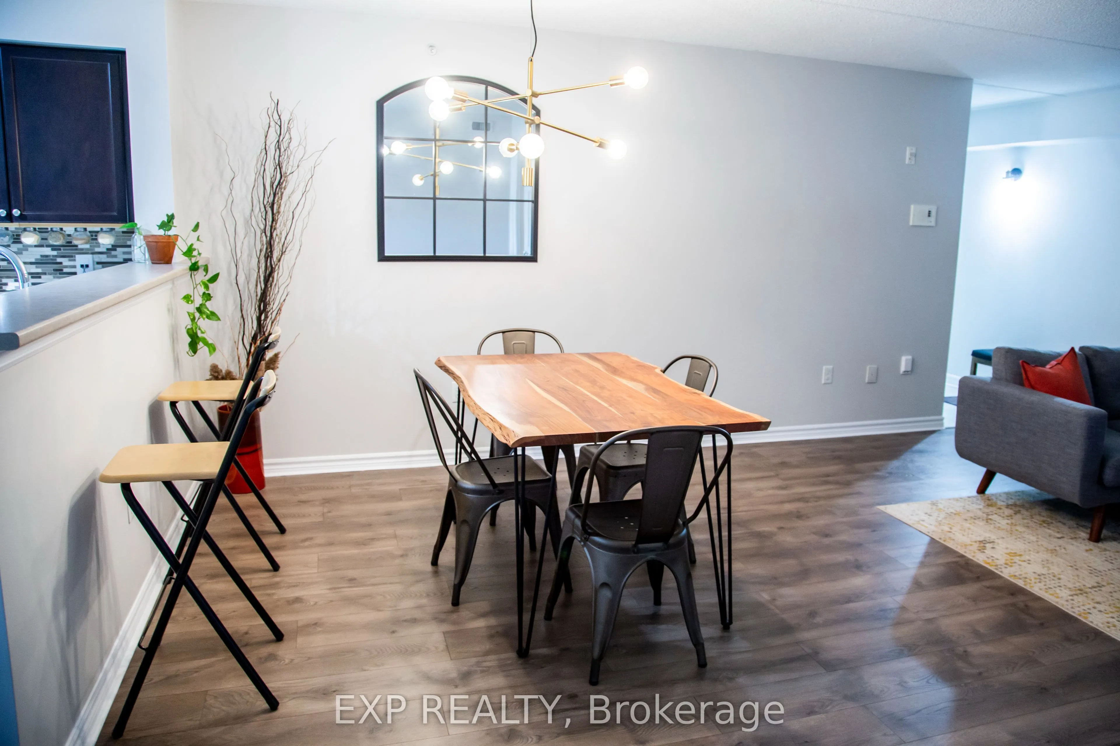 1380 Main Street E, #101