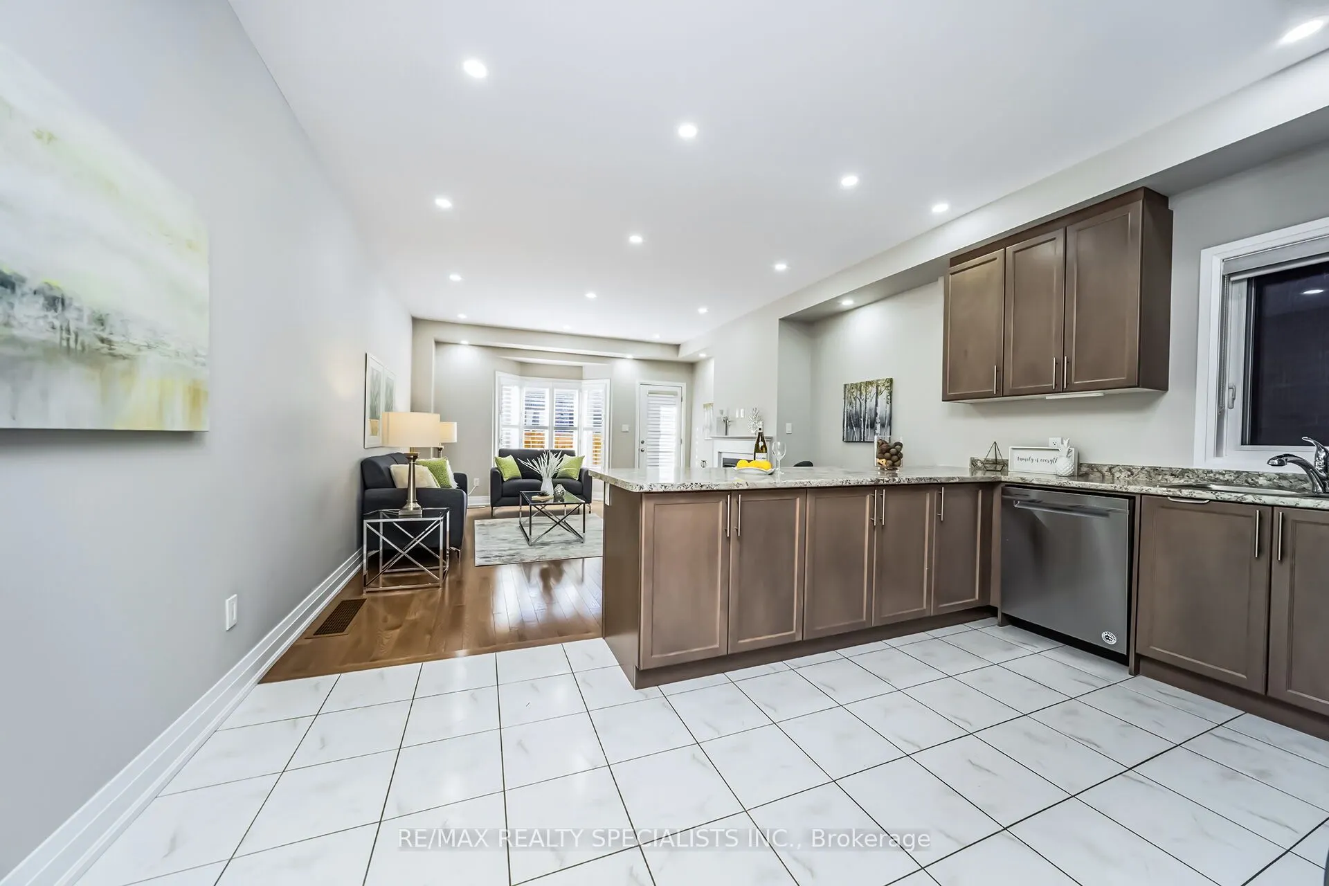 16 Dalbeattie Drive