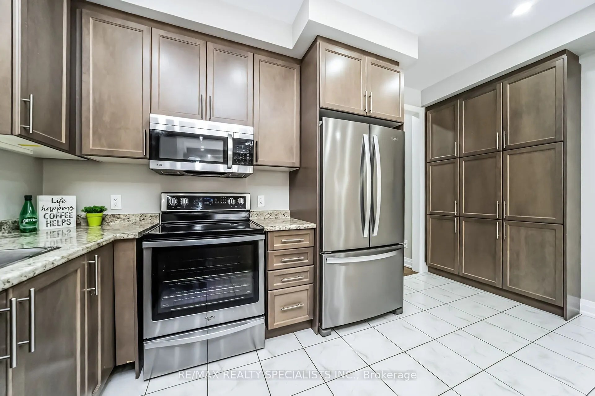 16 Dalbeattie Drive