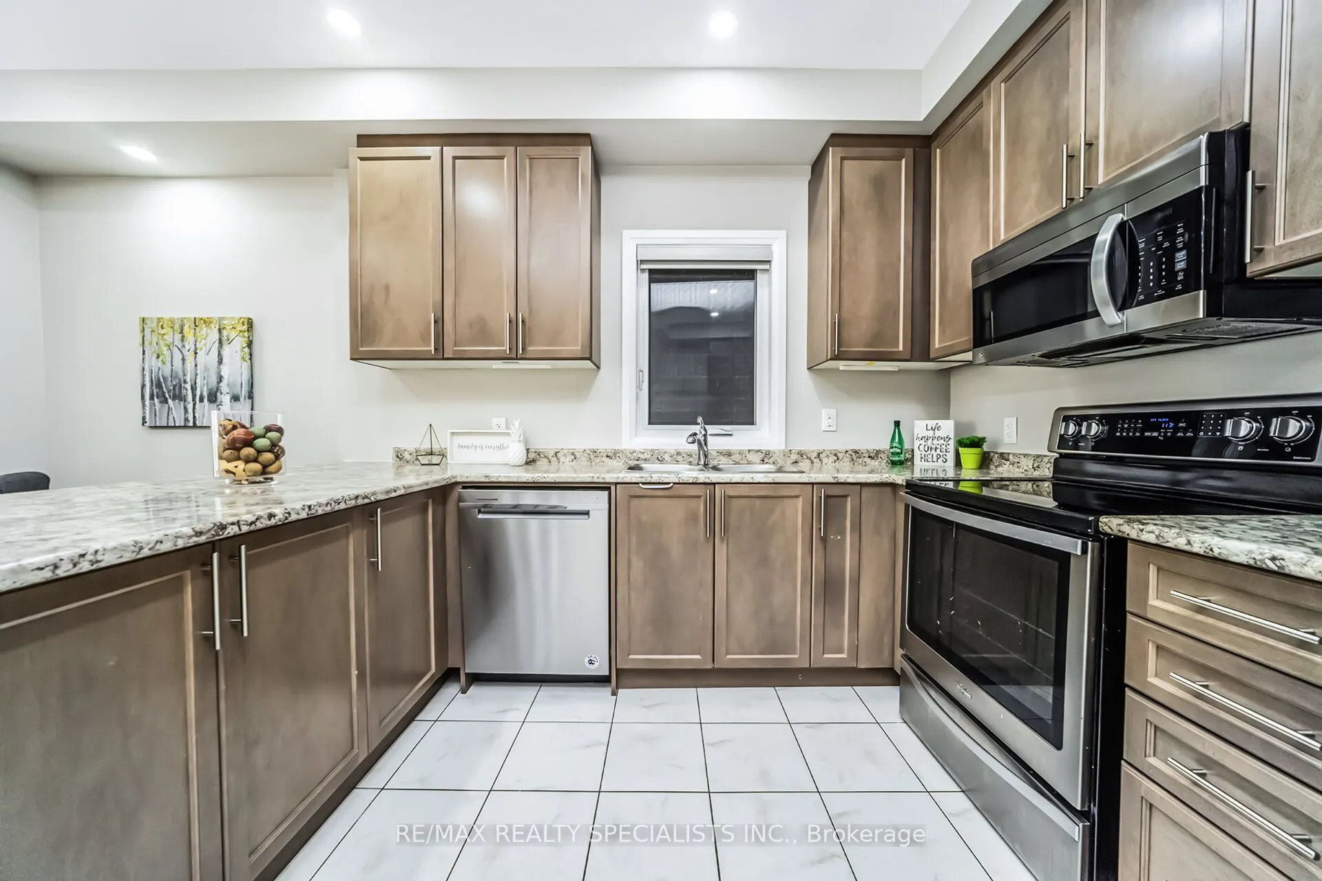 16 Dalbeattie Drive