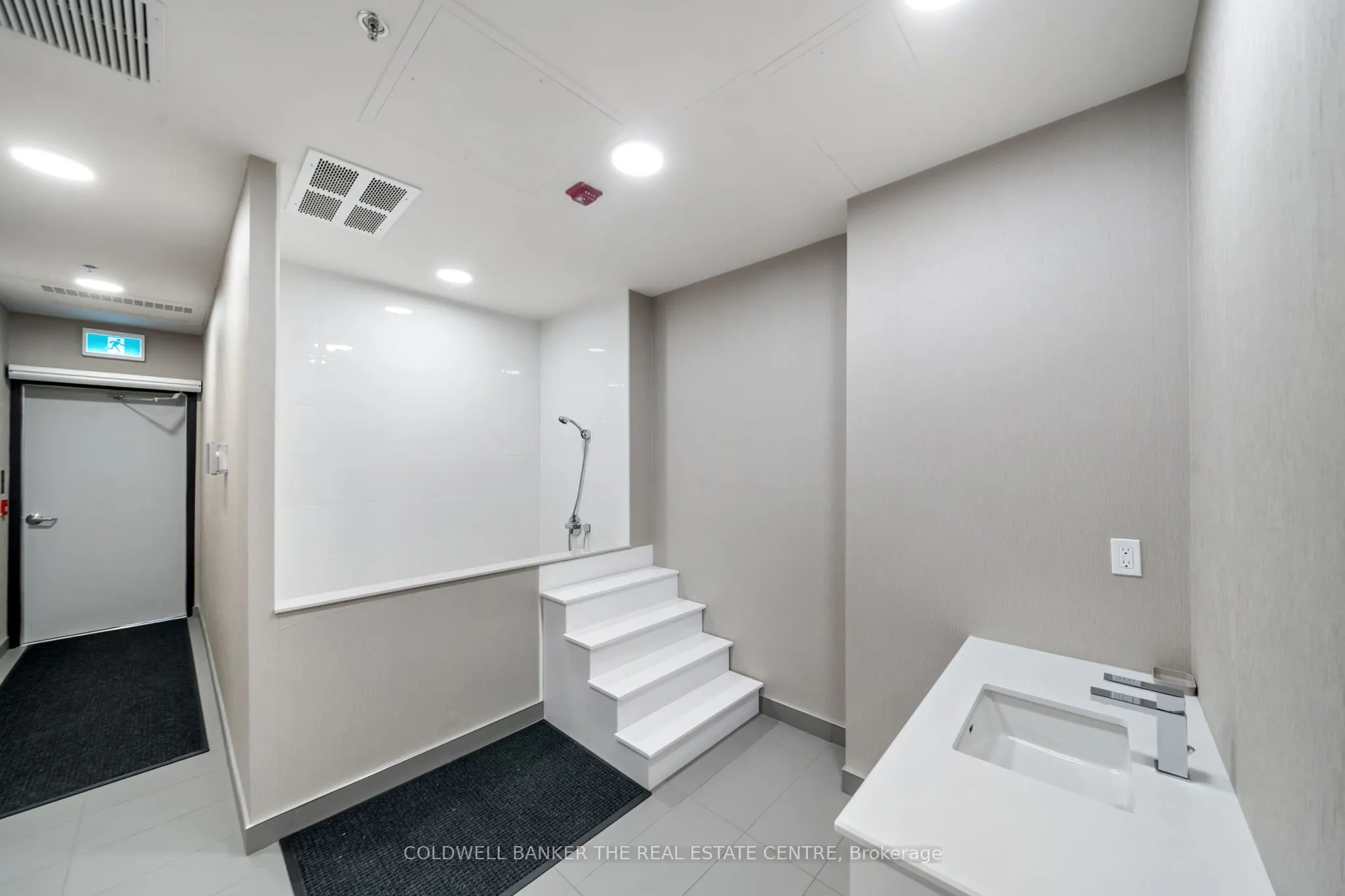 50 Ann Street, #410