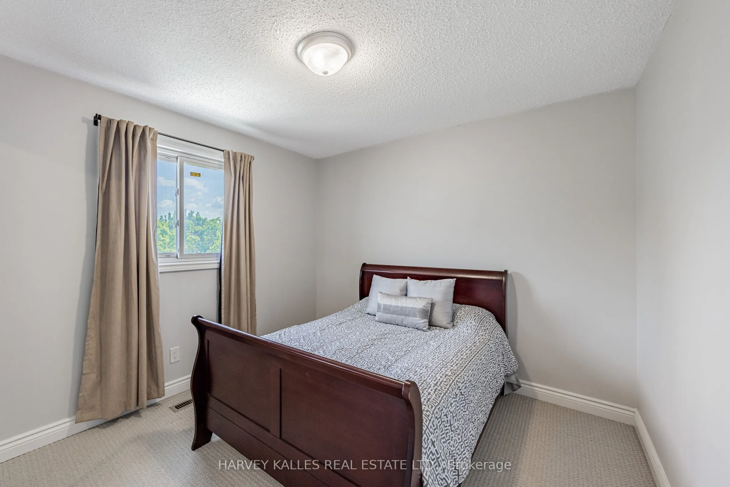 34 Greendust Court