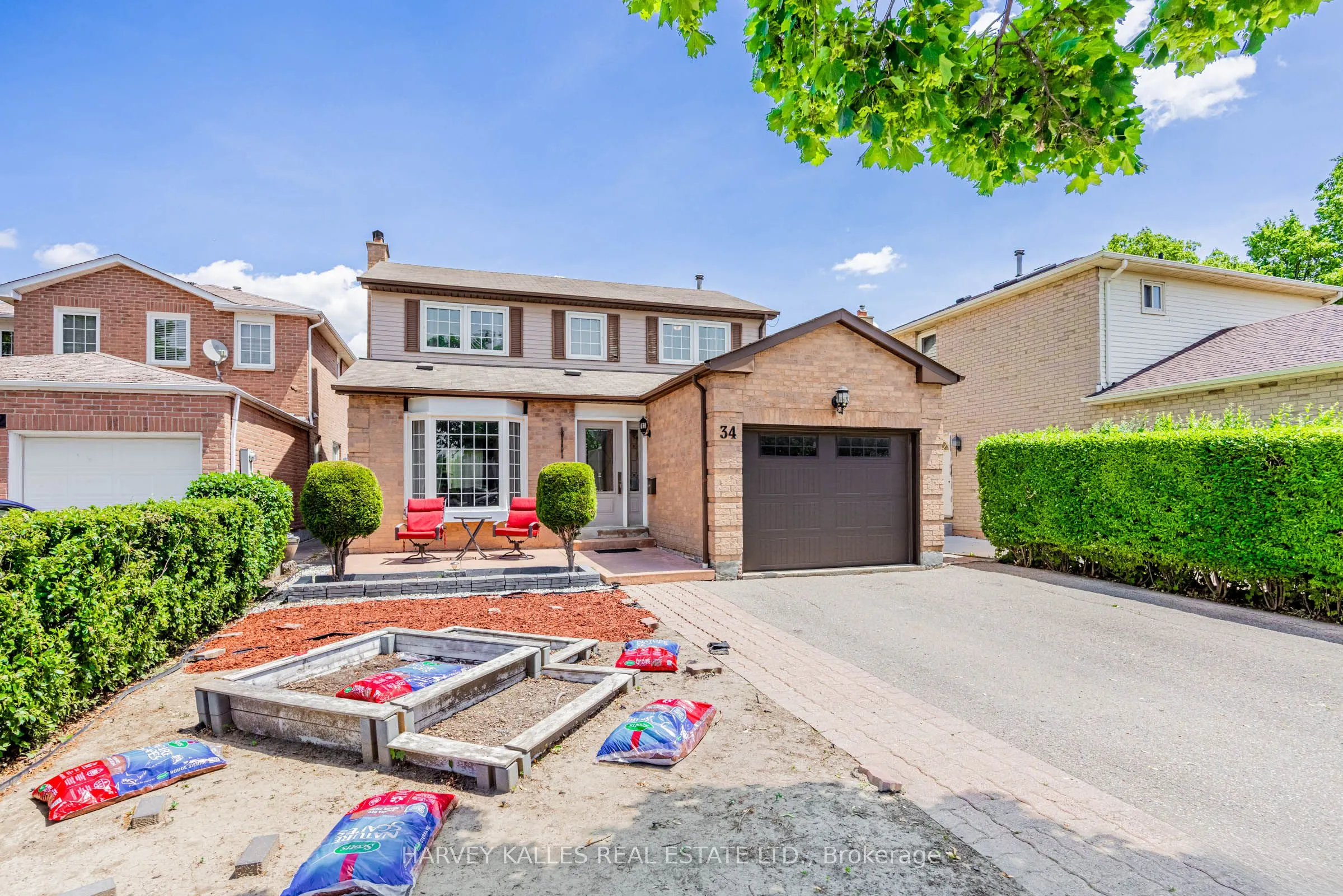 34 Greendust Court