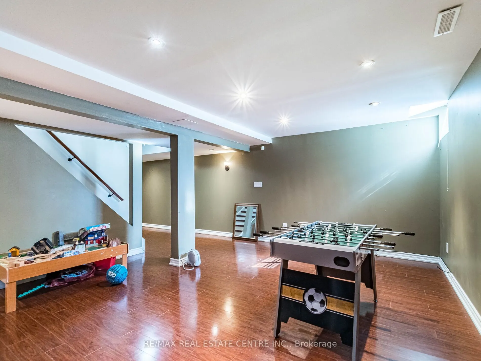 3927 Mayla Drive