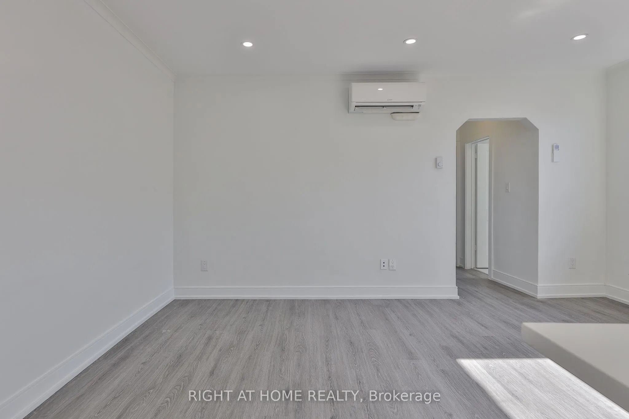 2841 Keele Street, #7