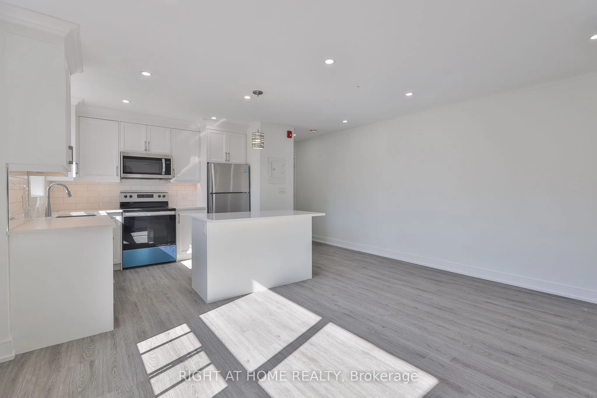 2841 Keele Street, #7