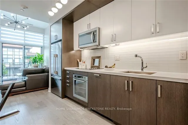 1575 Lakeshore Road W, #432