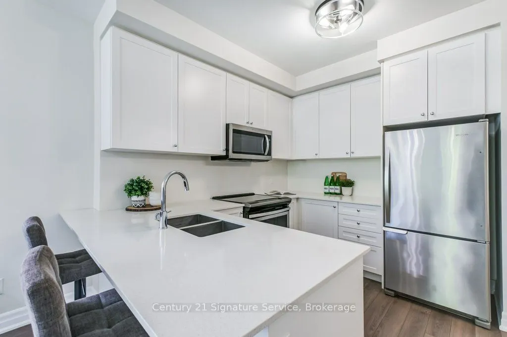 652 Cricklewood Drive, #202