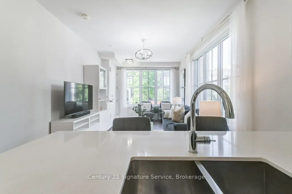 652 Cricklewood Drive, #202
