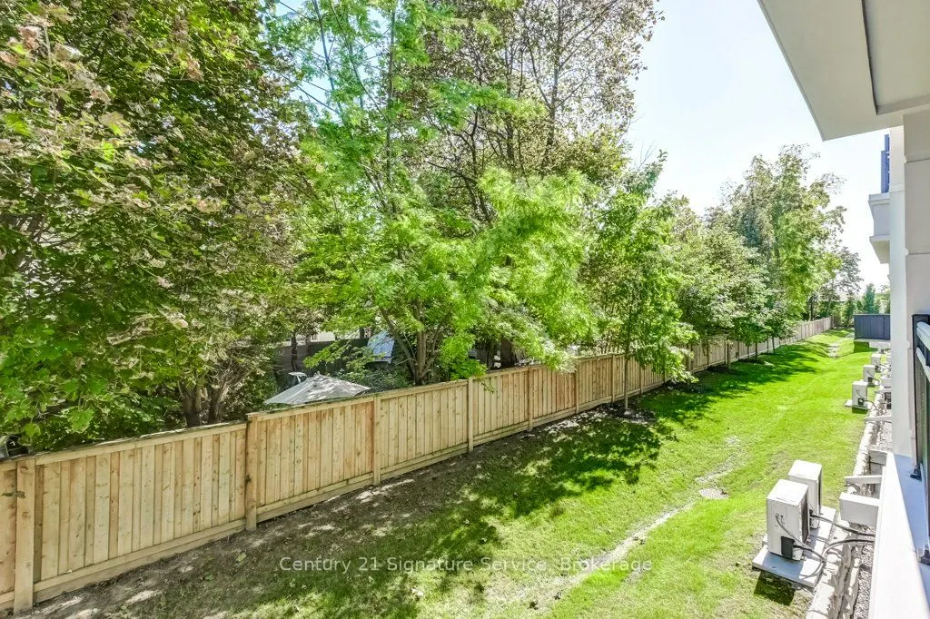 652 Cricklewood Drive, #202