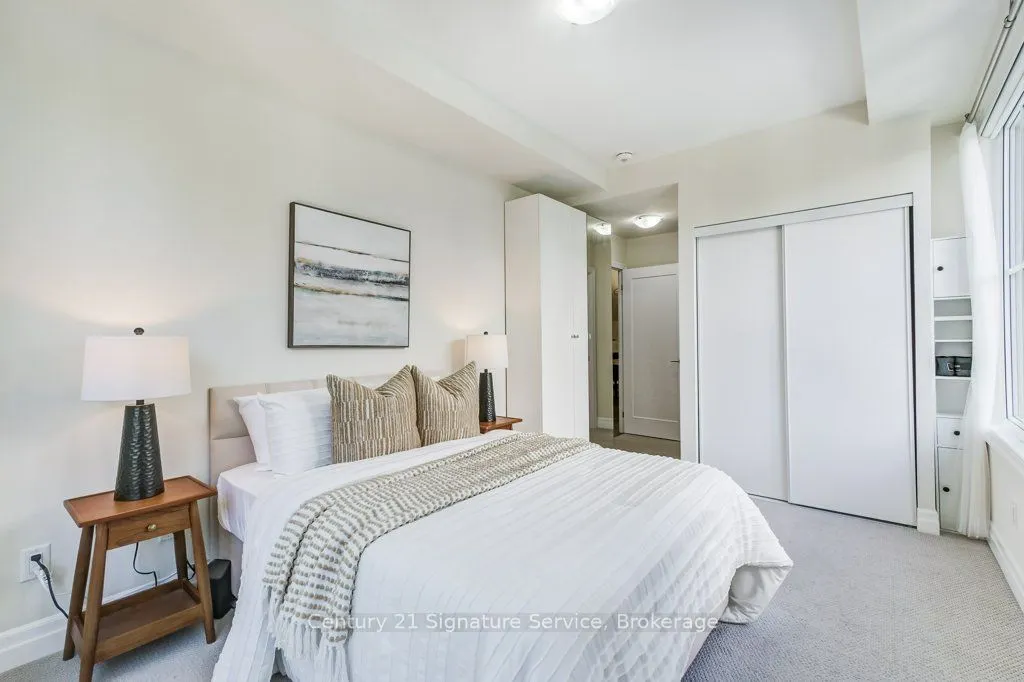 652 Cricklewood Drive, #202