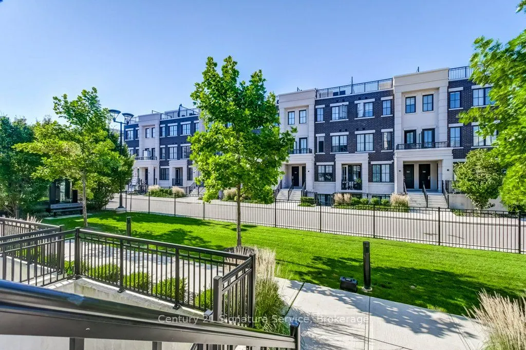 652 Cricklewood Drive, #202