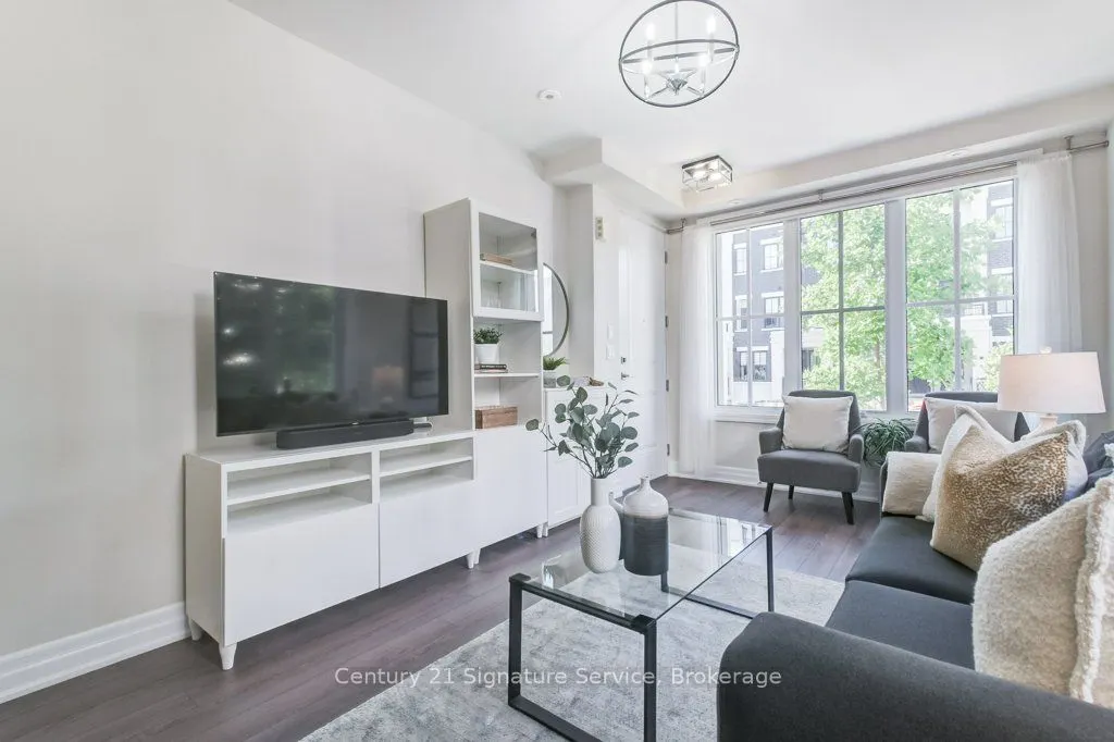 652 Cricklewood Drive, #202