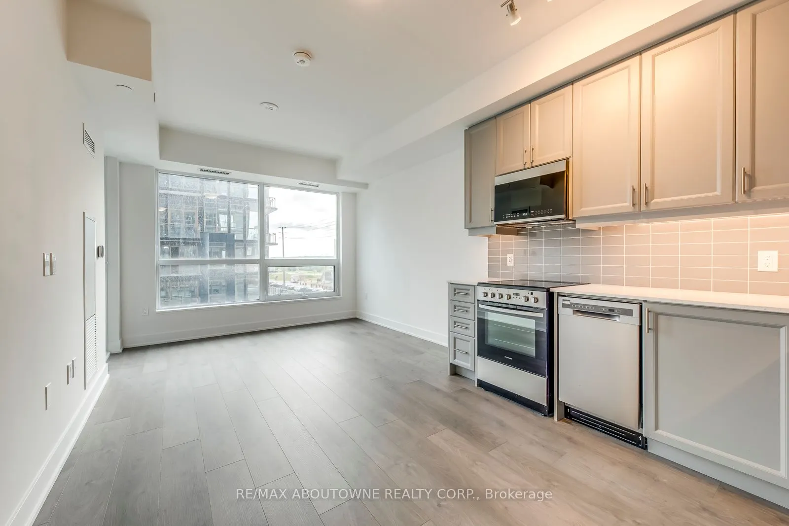 2343 Khalsa Gate, #307