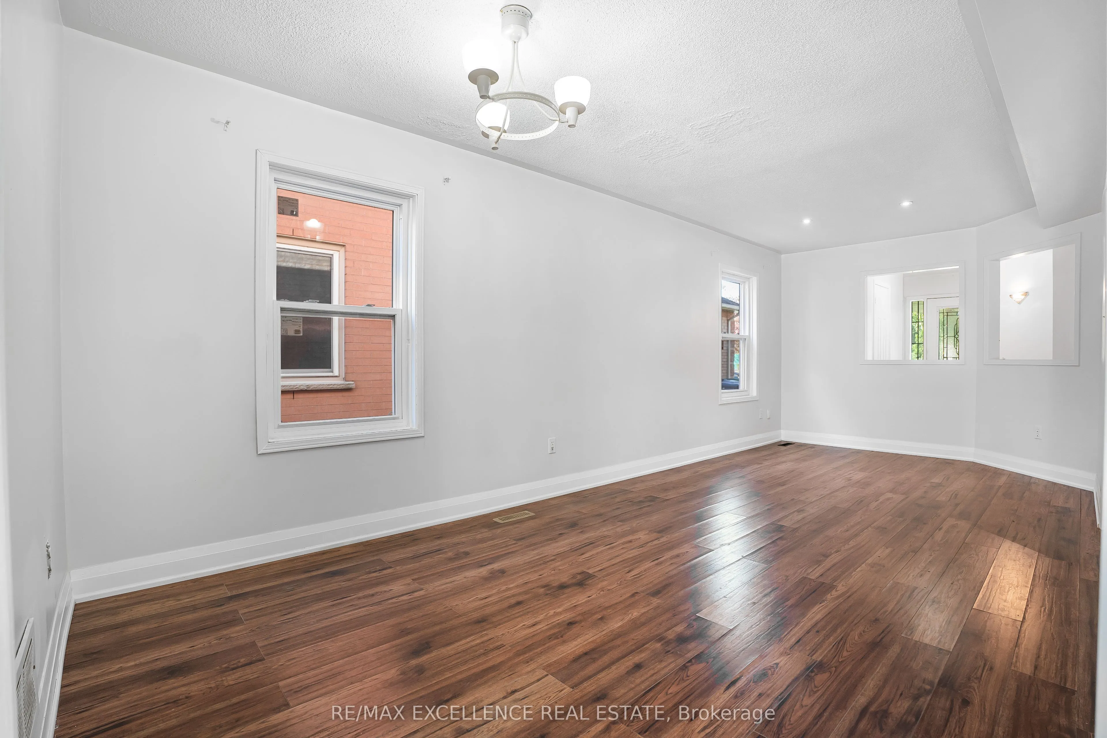 6935 Dillingwood Drive