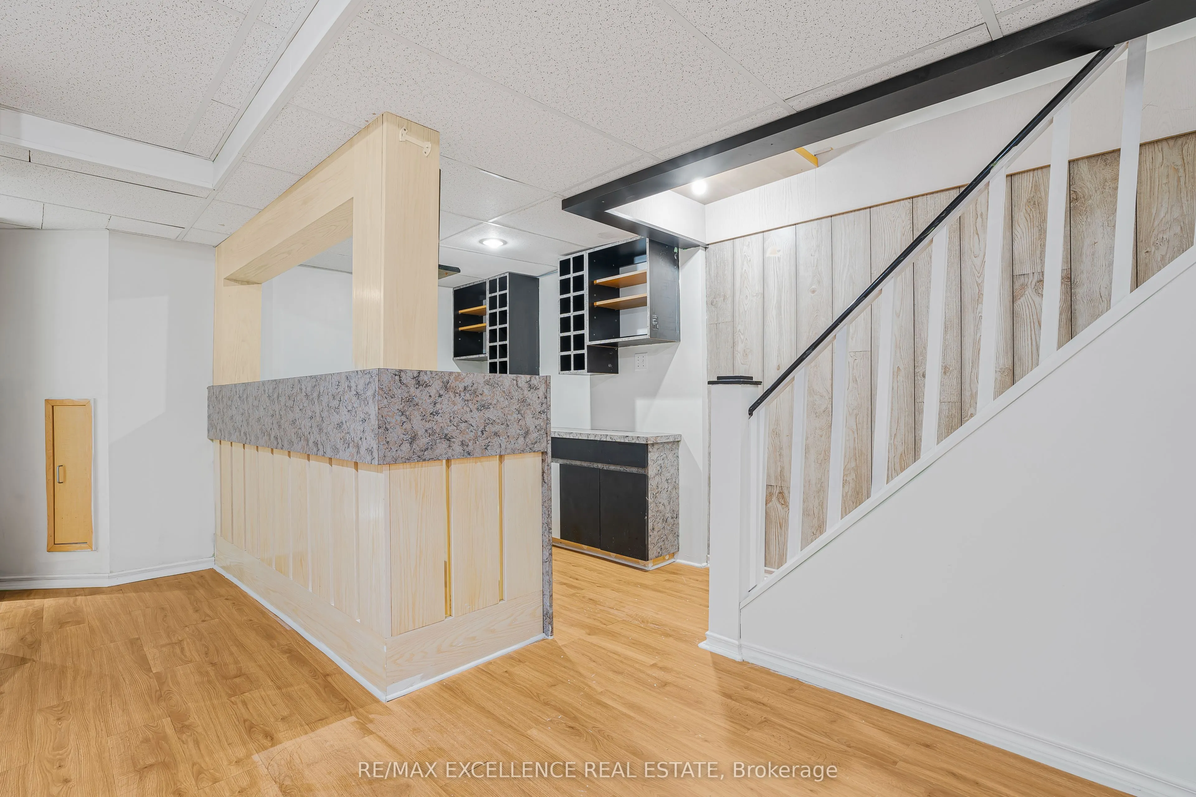 6935 Dillingwood Drive