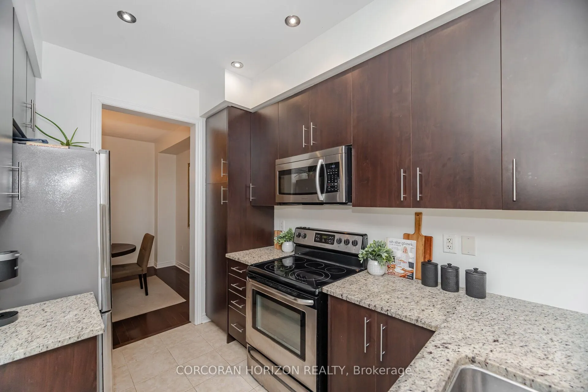 12 Aspenview Avenue