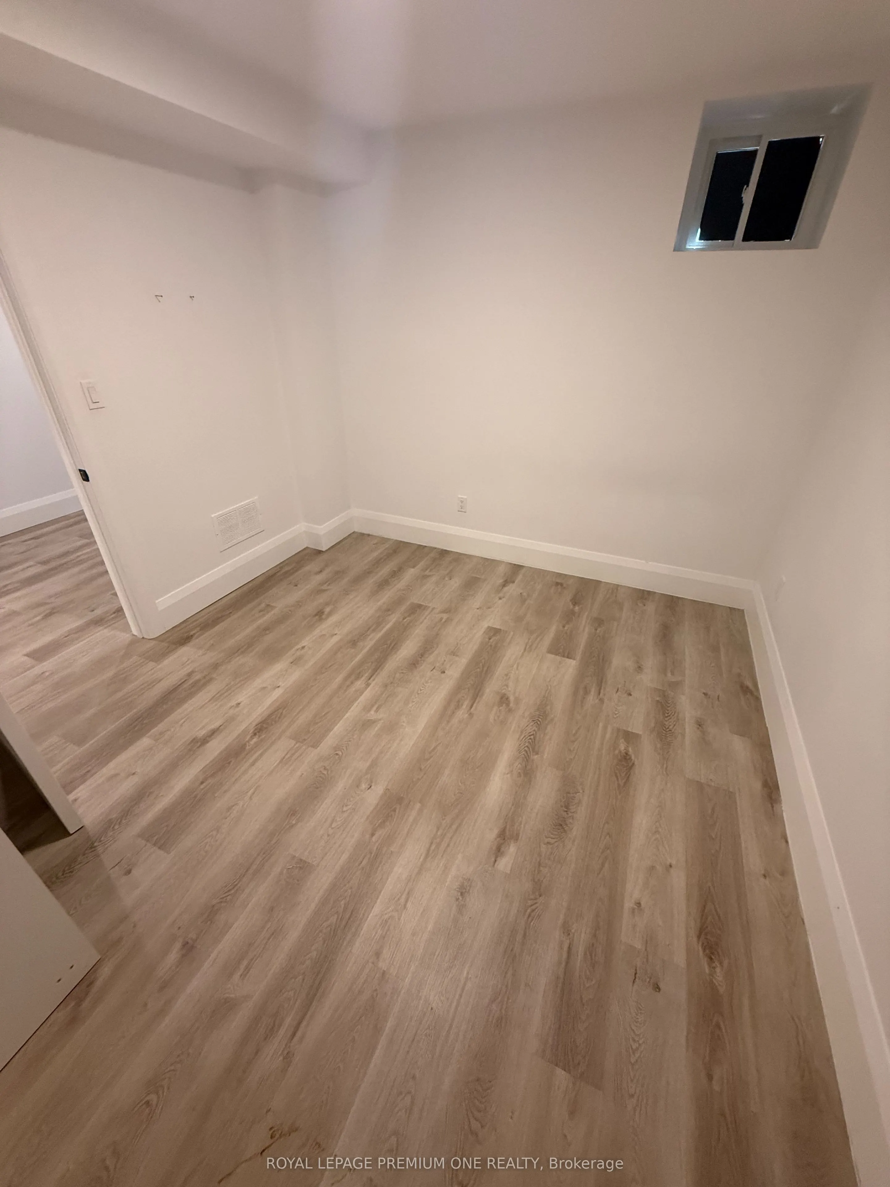 39 Lonborough Avenue, #Basement