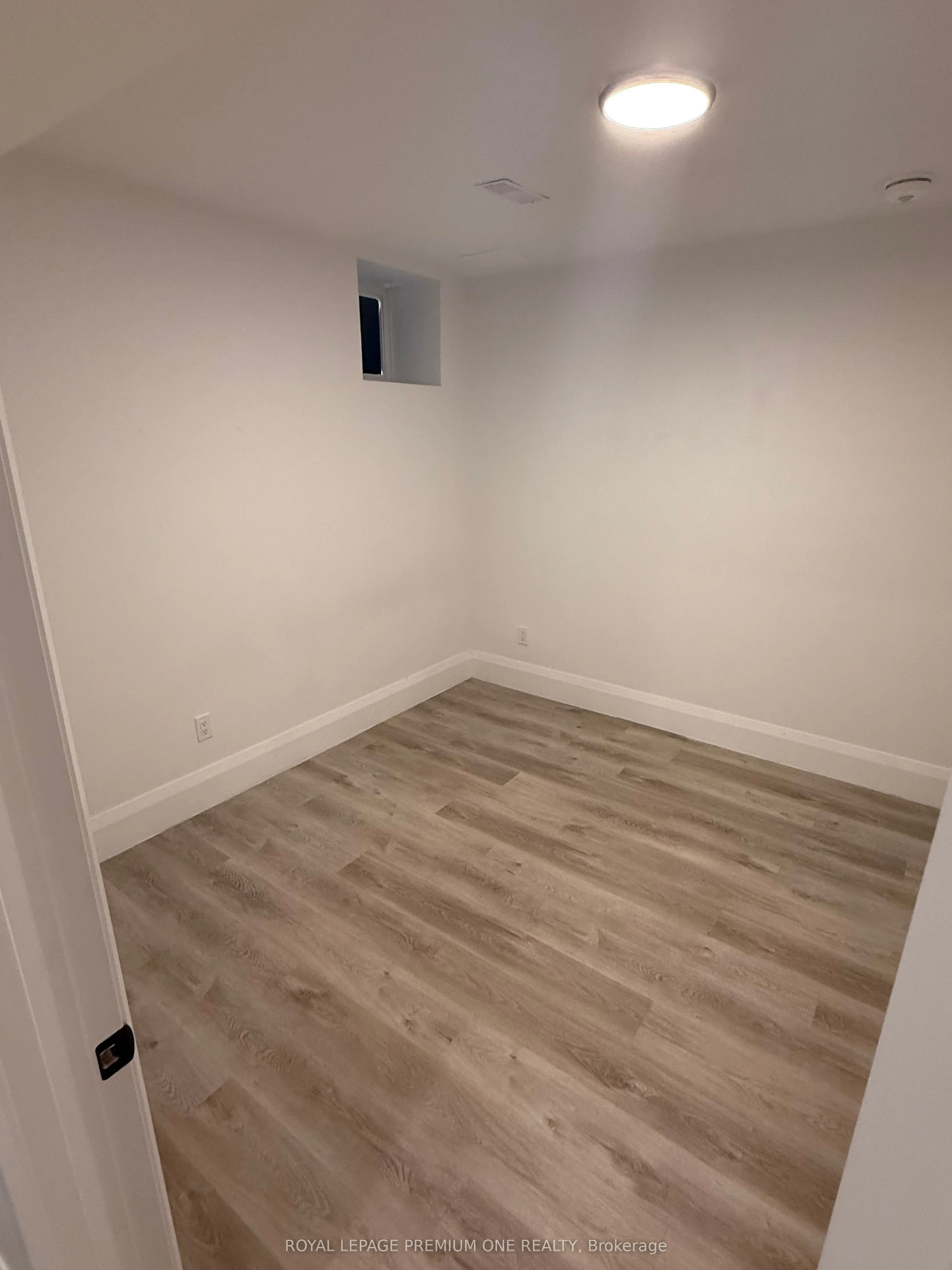39 Lonborough Avenue, #Basement