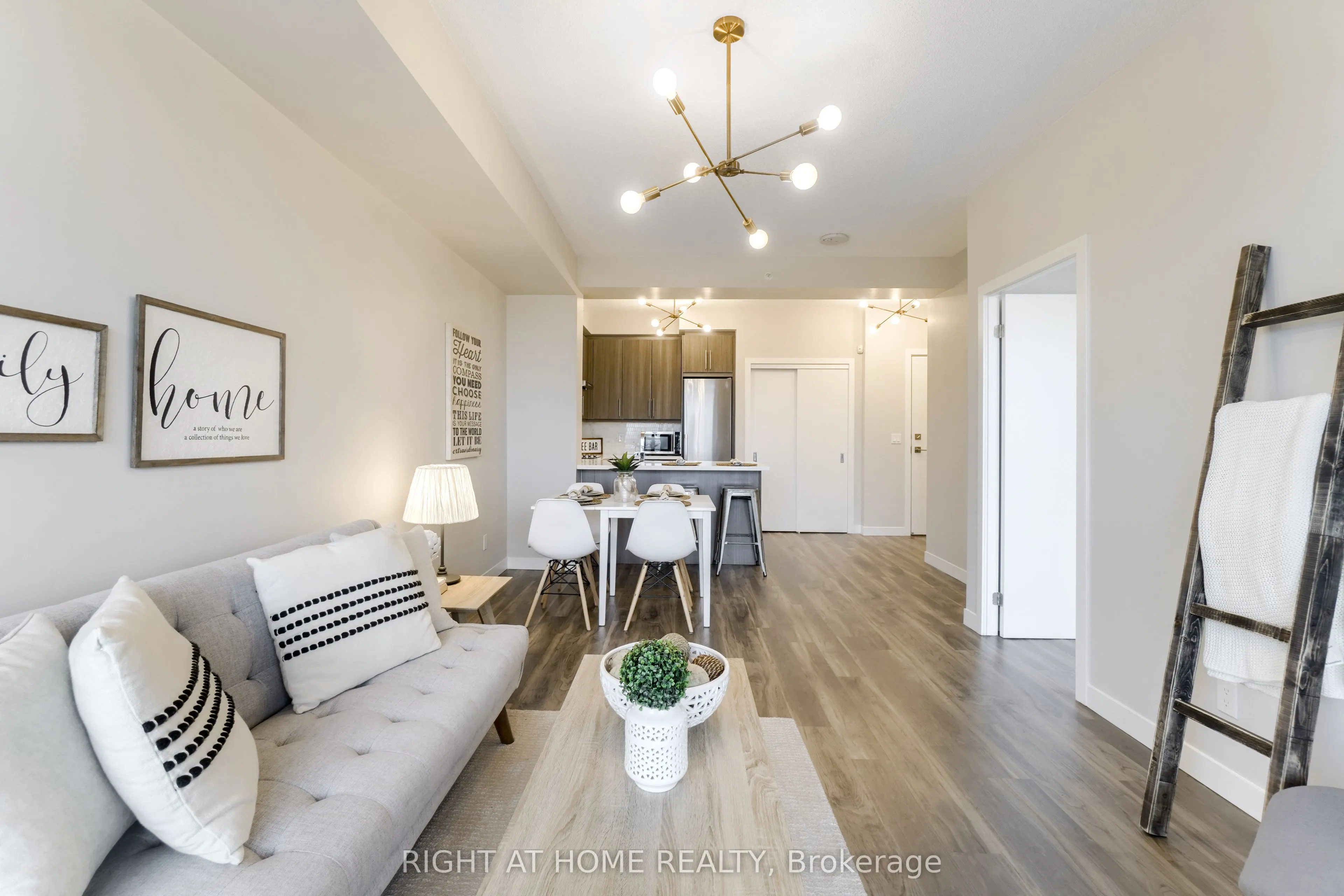 2081 Fairview Street, #713