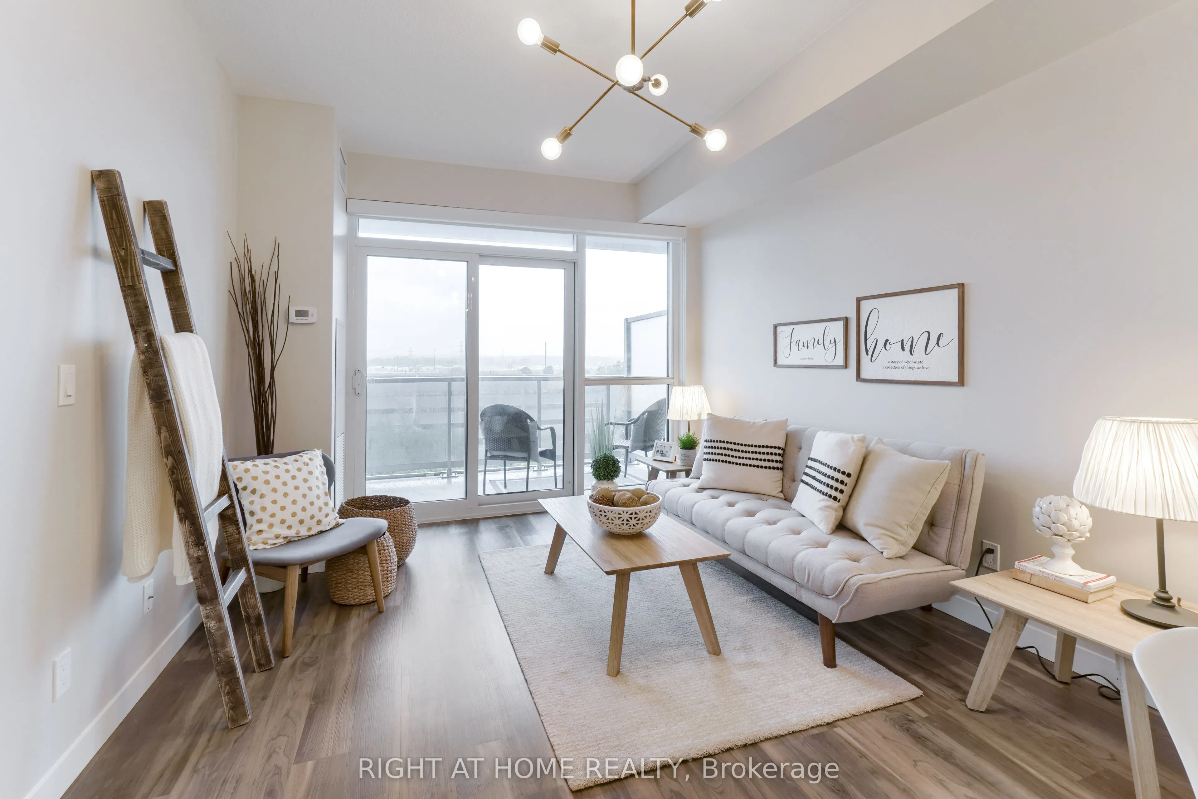 2081 Fairview Street, #713