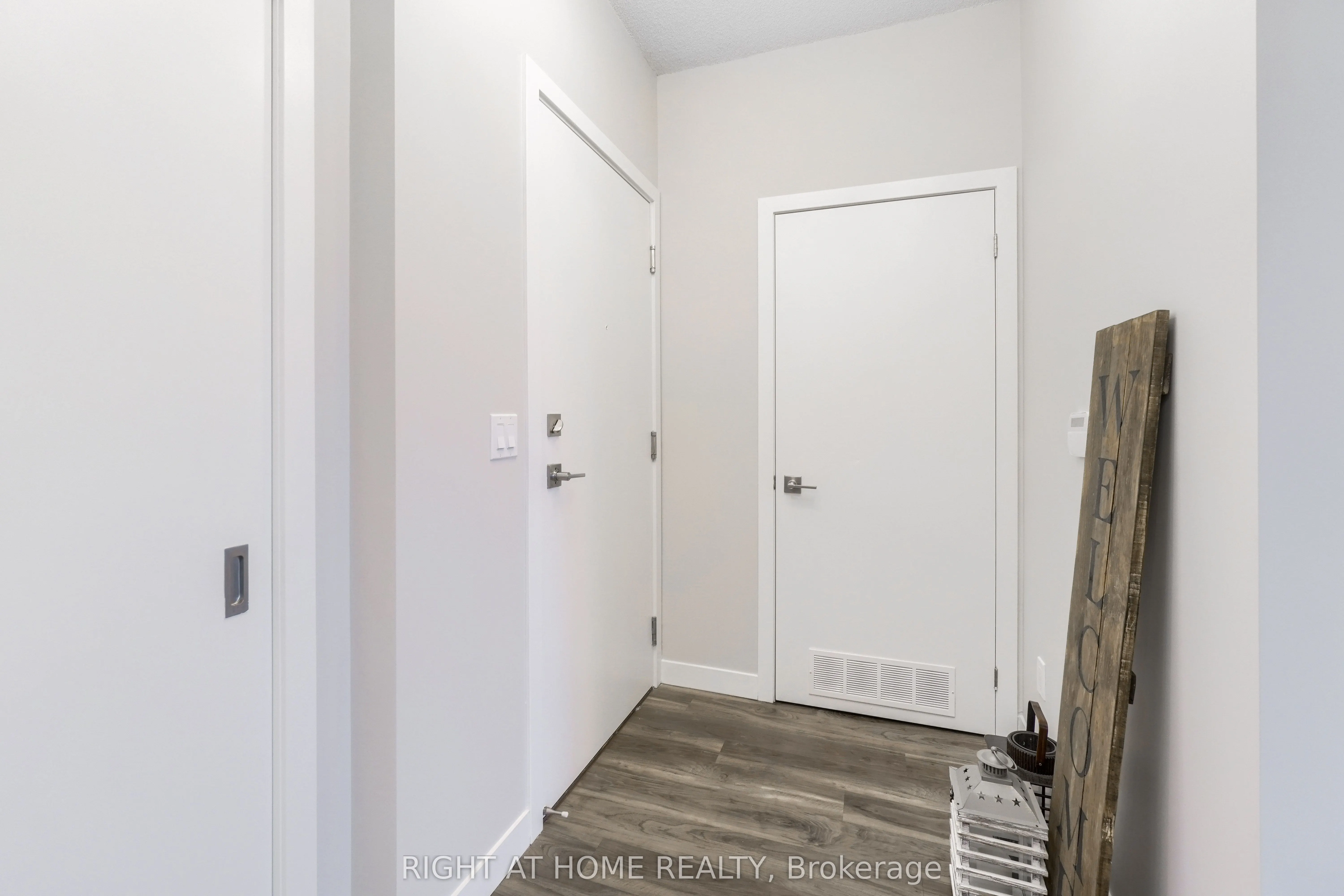 2081 Fairview Street, #713