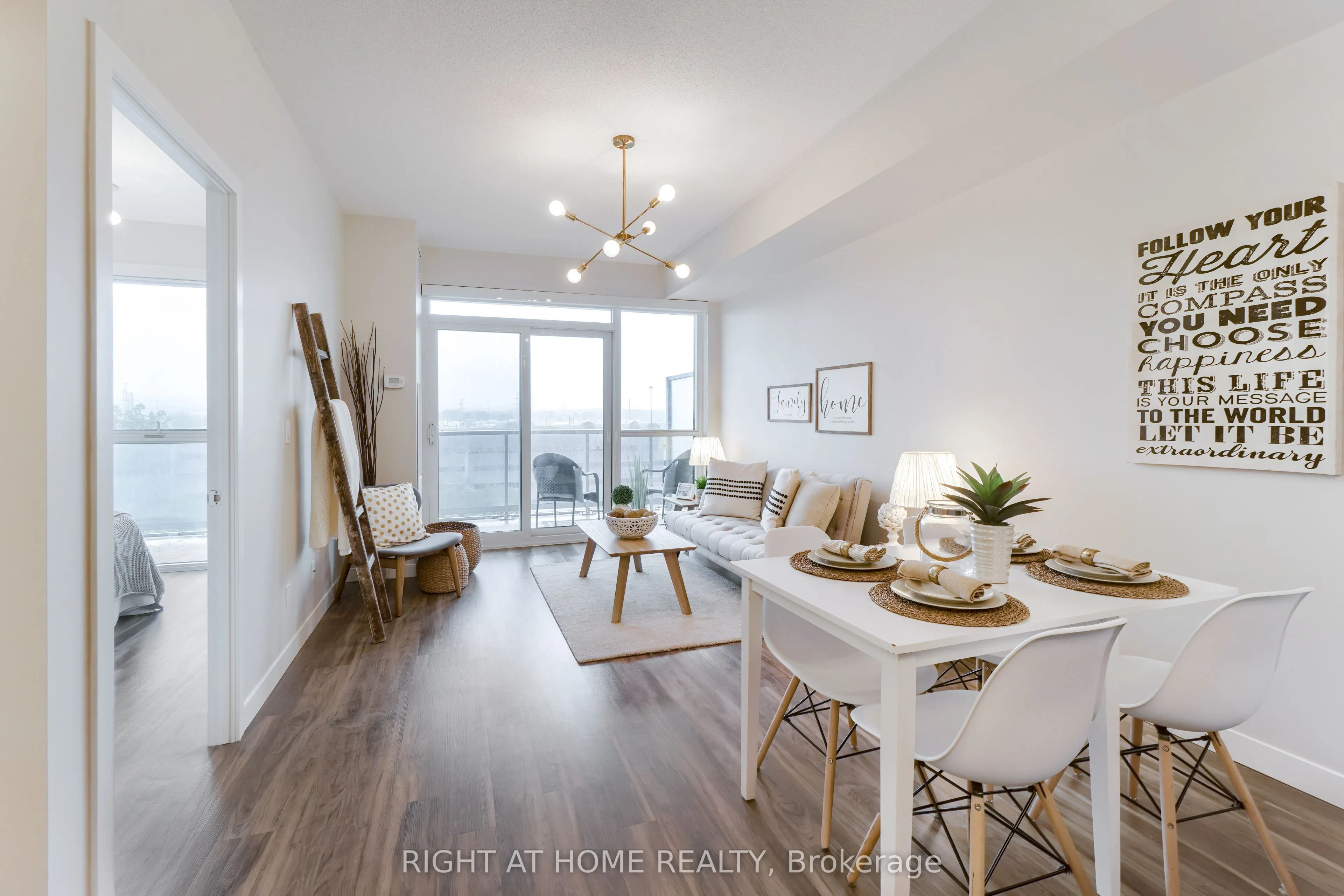 2081 Fairview Street, #713