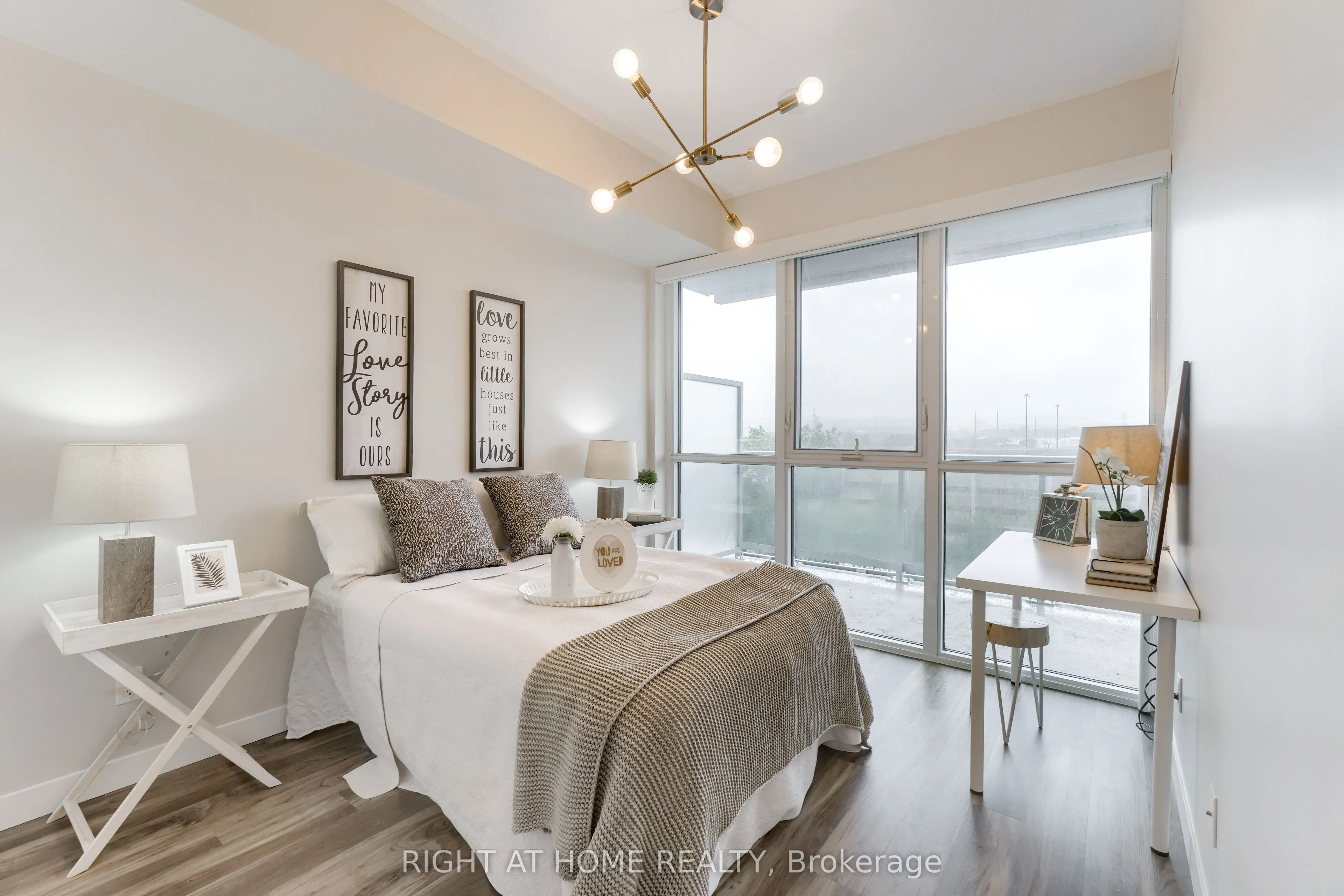 2081 Fairview Street, #713