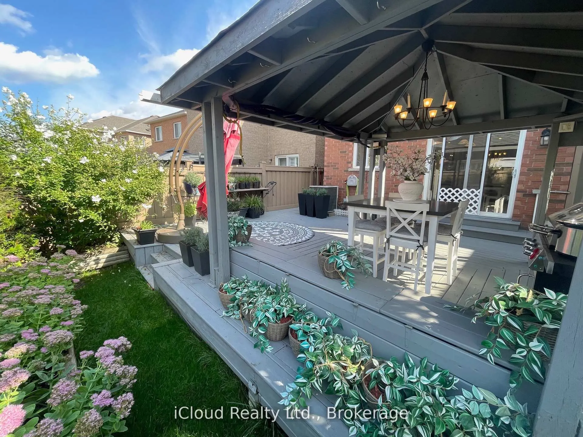 22 Fallgate Drive