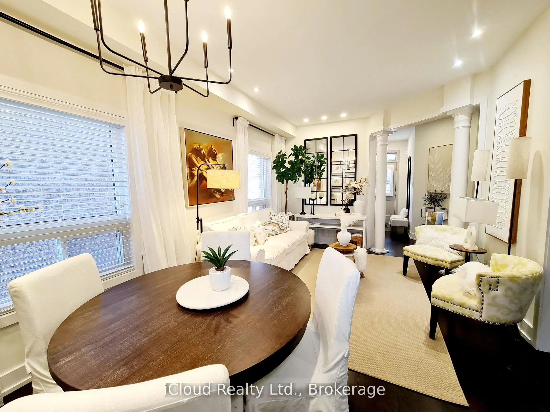 22 Fallgate Drive