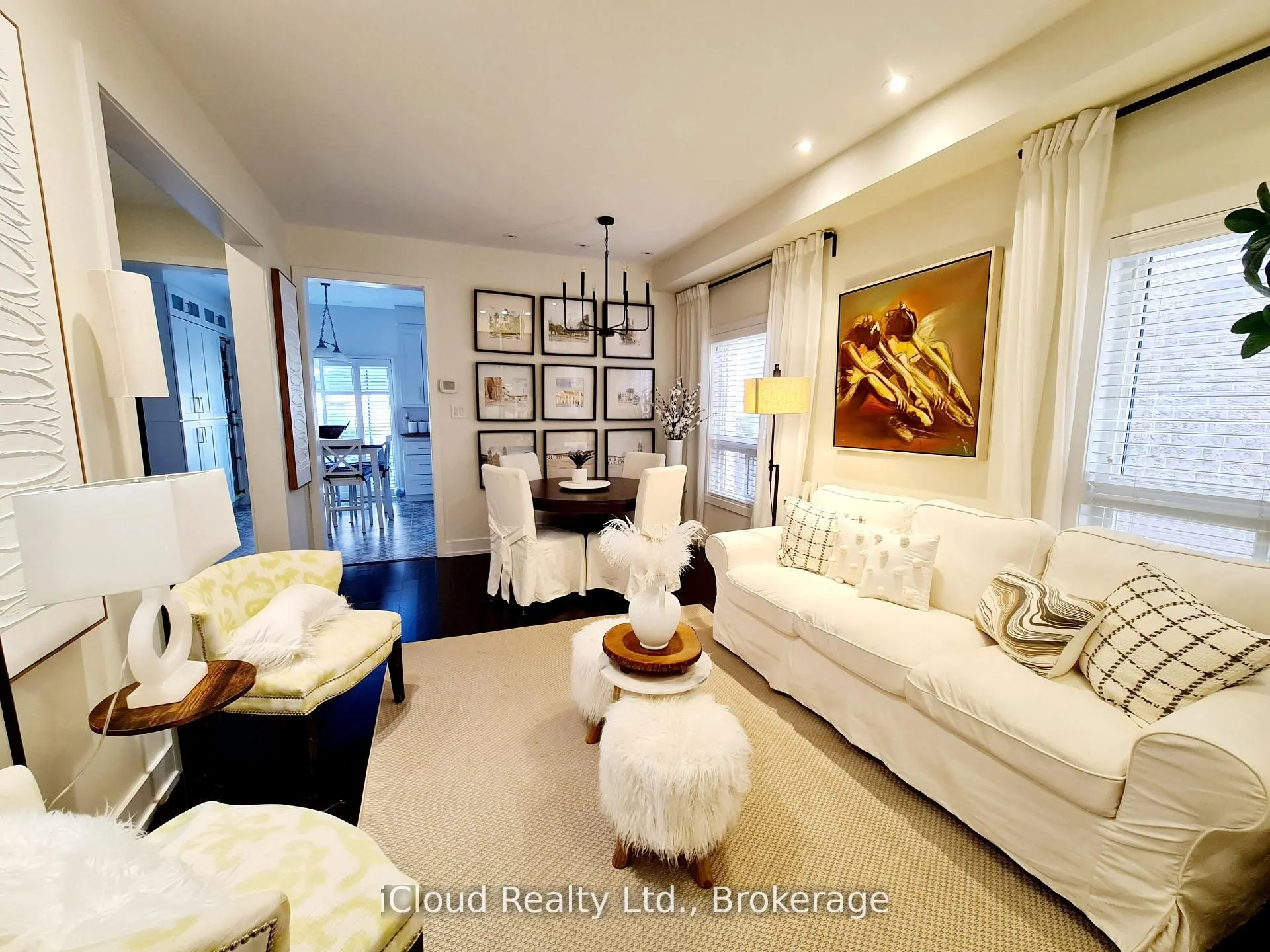 22 Fallgate Drive