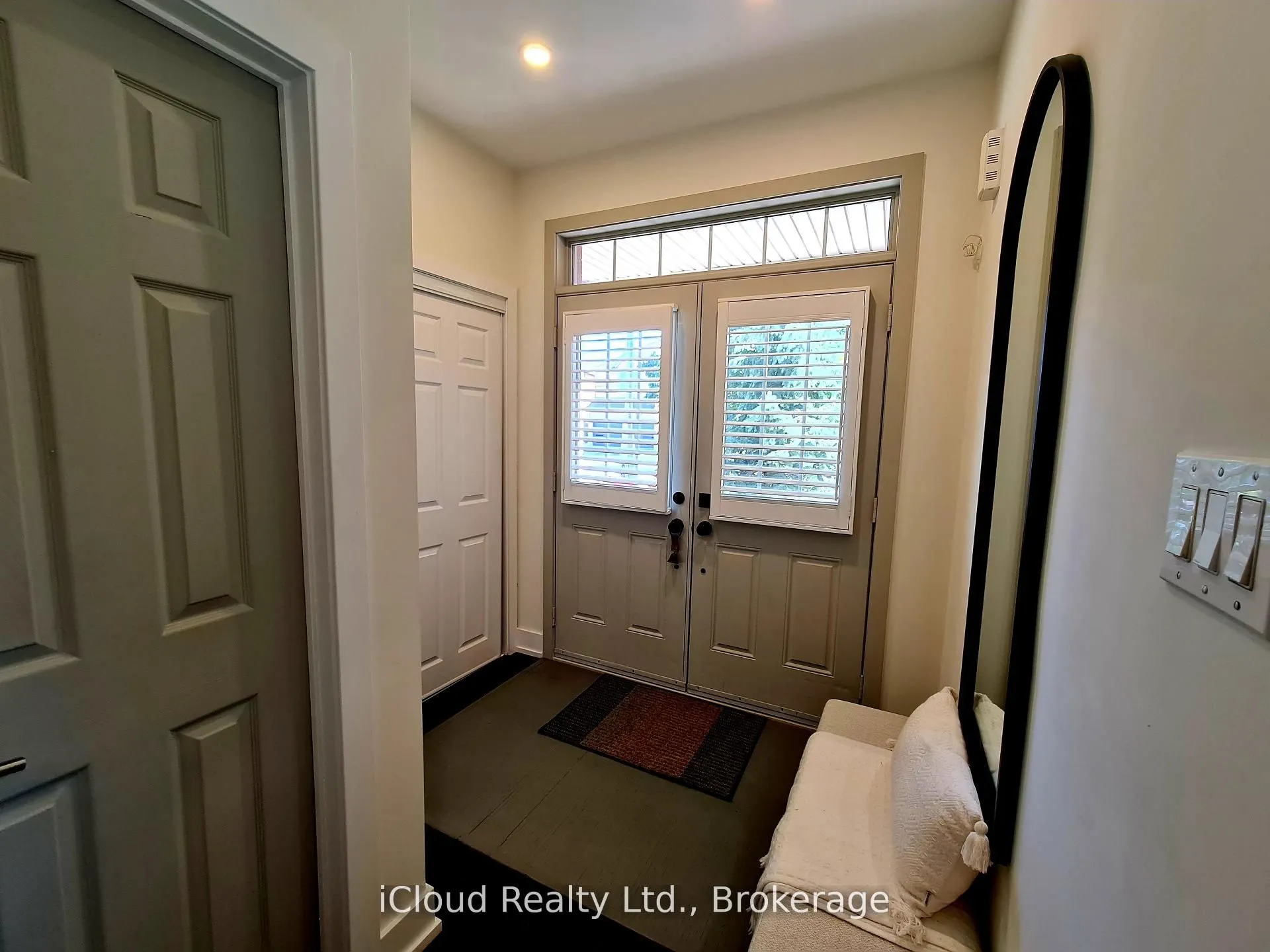 22 Fallgate Drive
