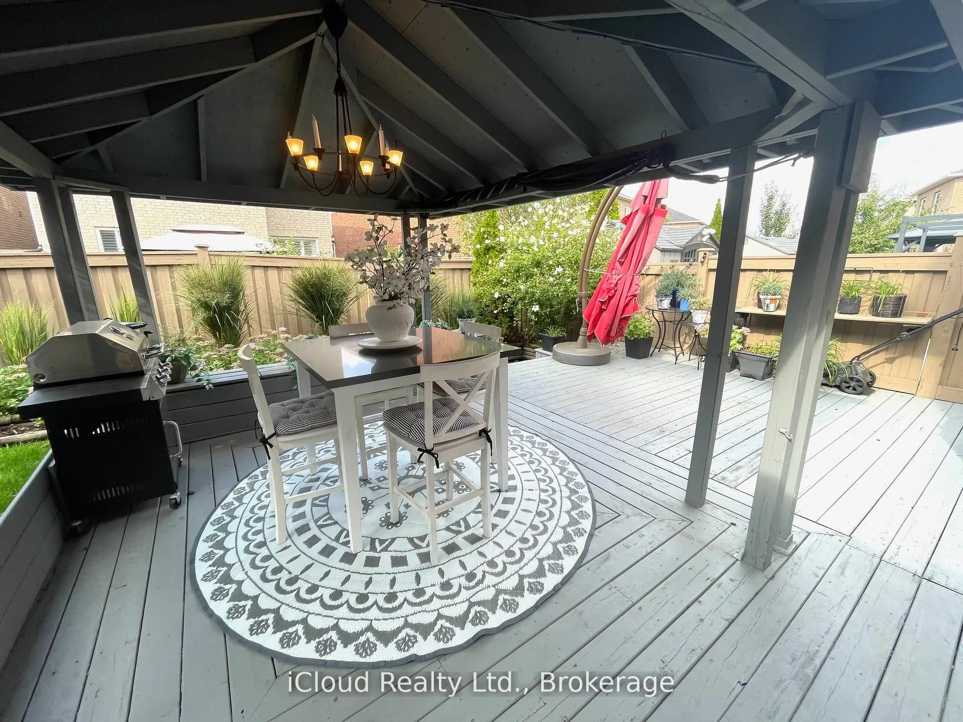22 Fallgate Drive