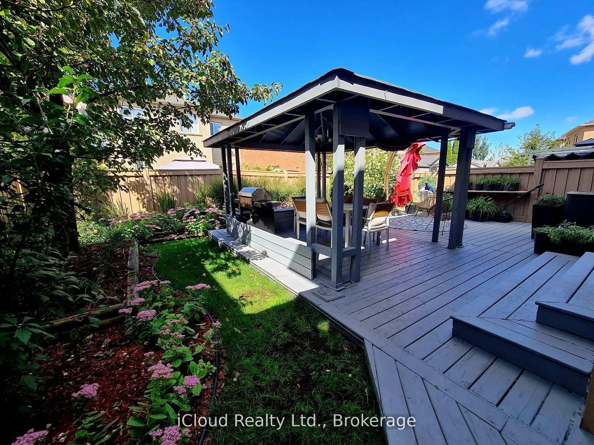 22 Fallgate Drive