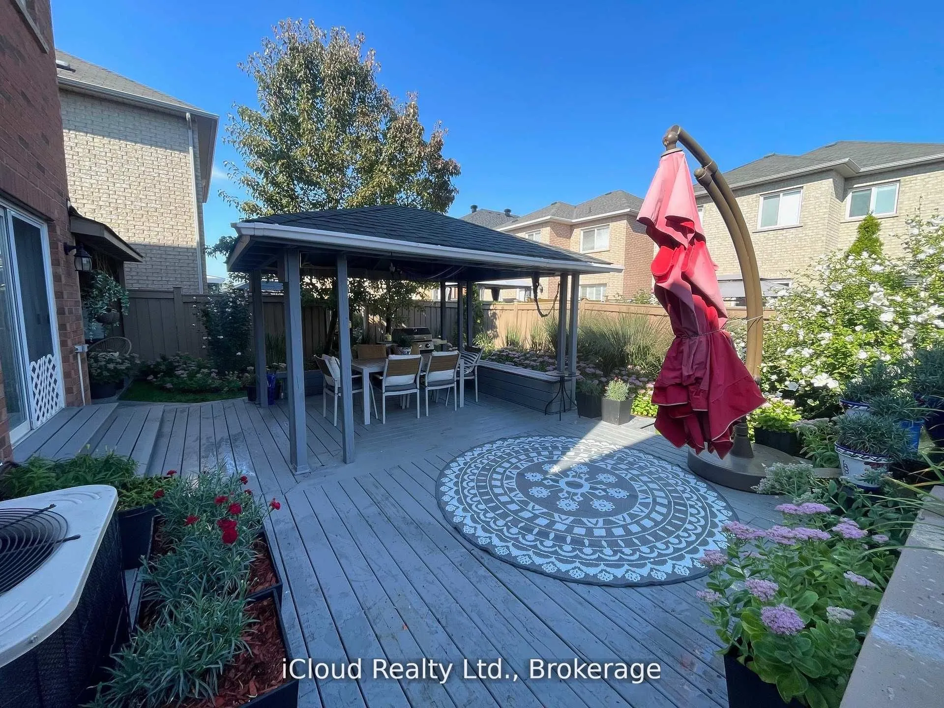 22 Fallgate Drive