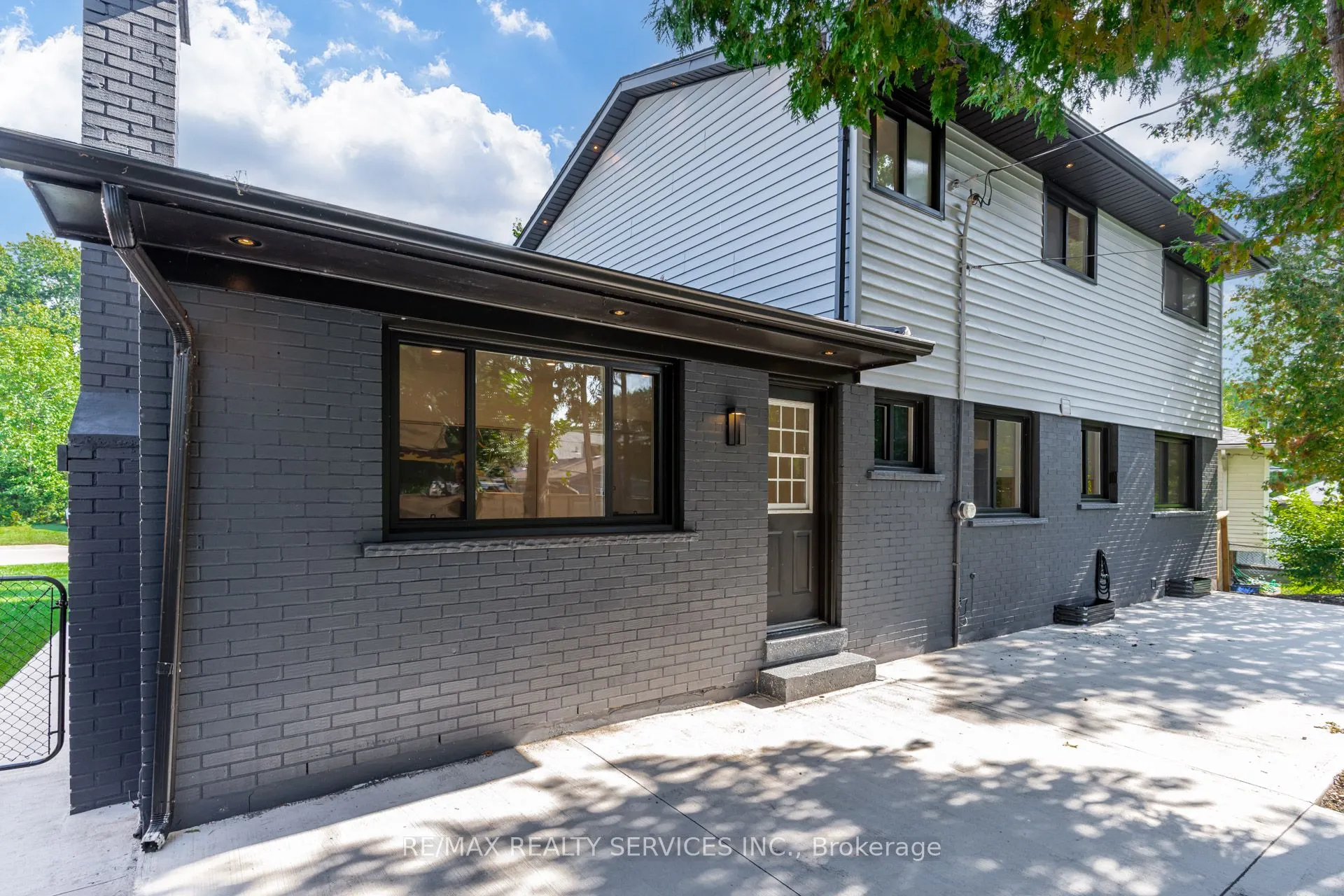 5133 Cherryhill Crescent