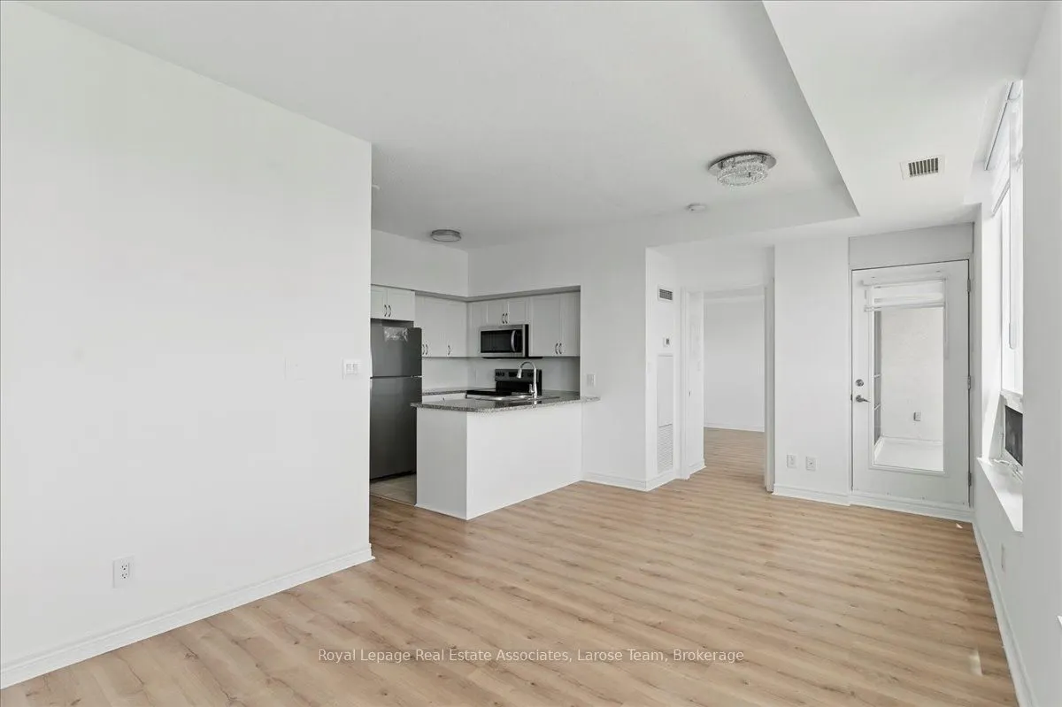 208 Enfield Place, #3701
