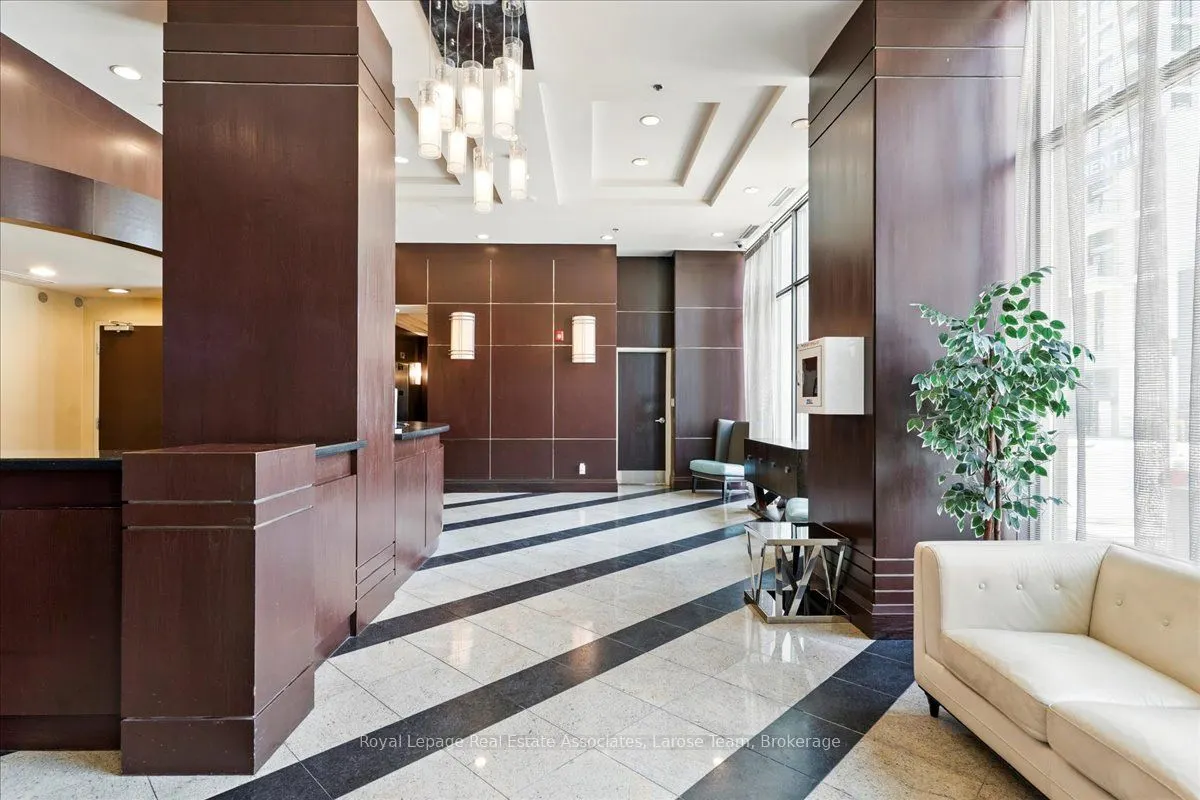 208 Enfield Place, #3701