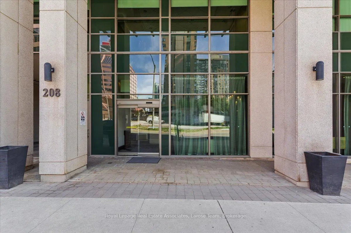 208 Enfield Place, #3701