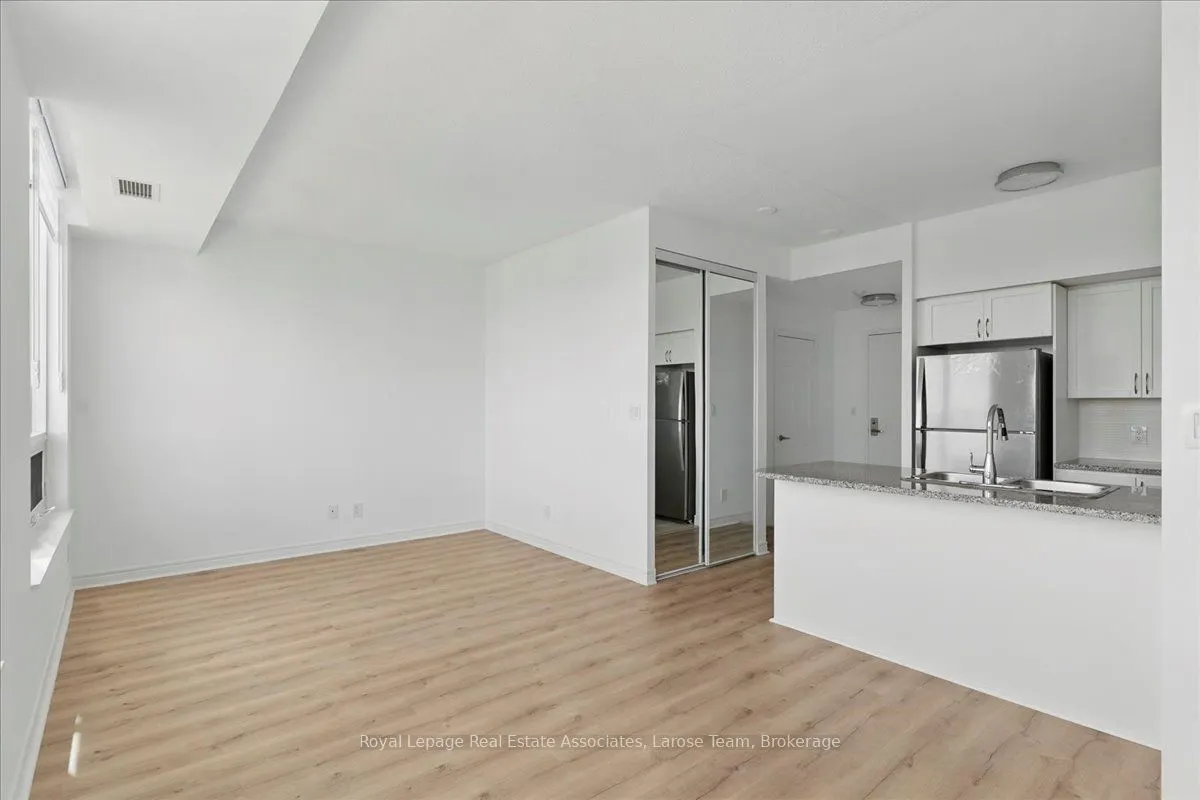 208 Enfield Place, #3701