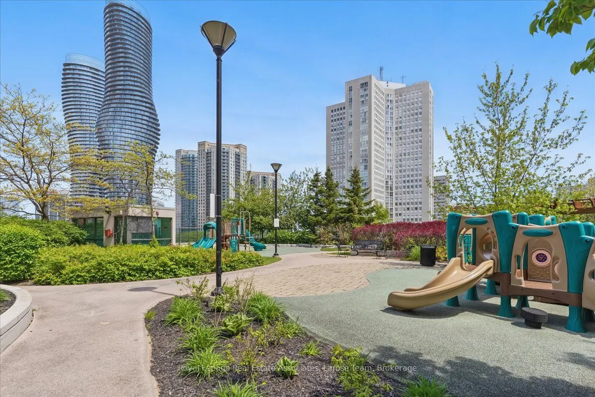 208 Enfield Place, #3701